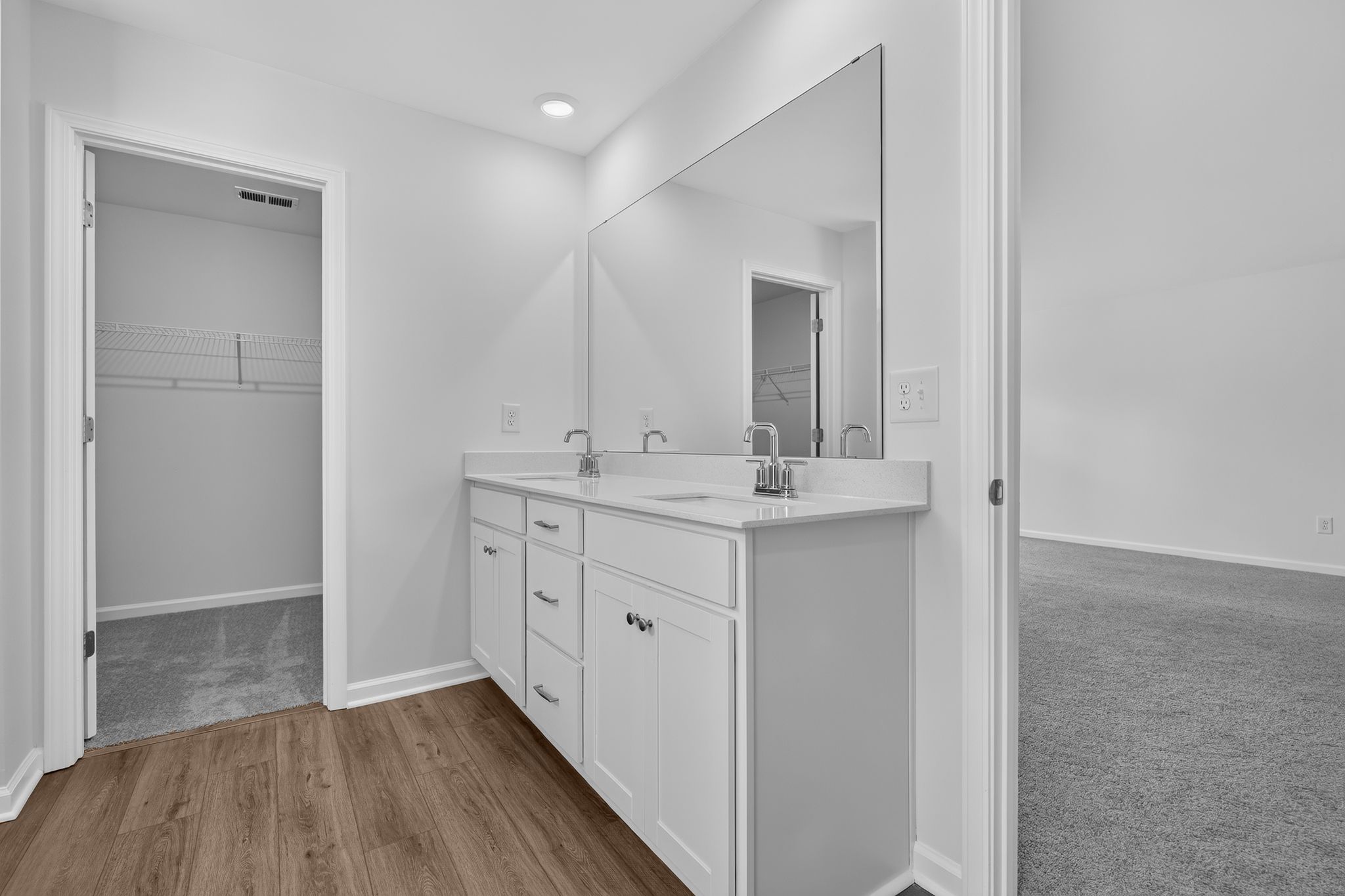 Pine Oaks Estates Hunter 26