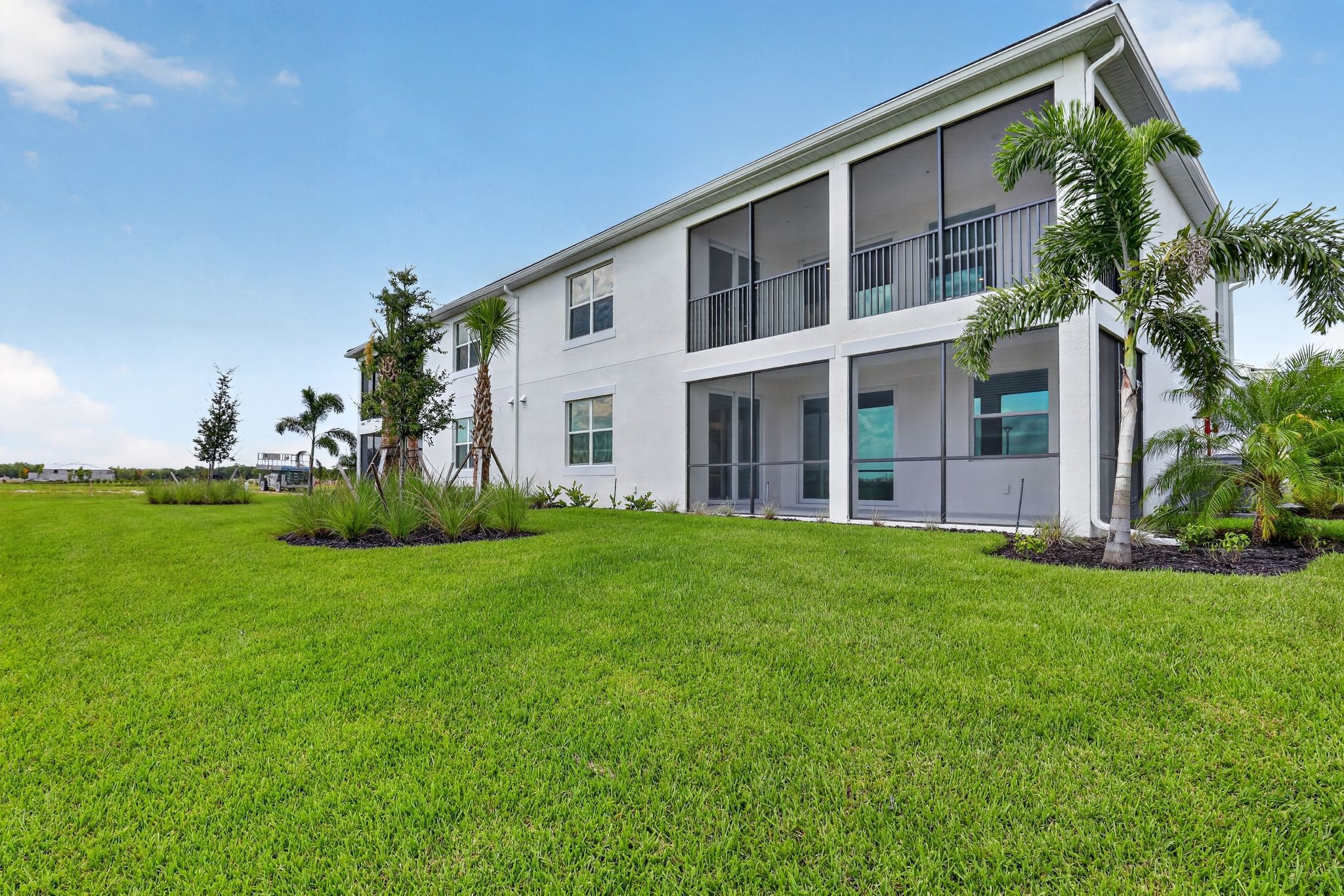 08 15888 Grn Acrs Ave 4211 Exterior 8863