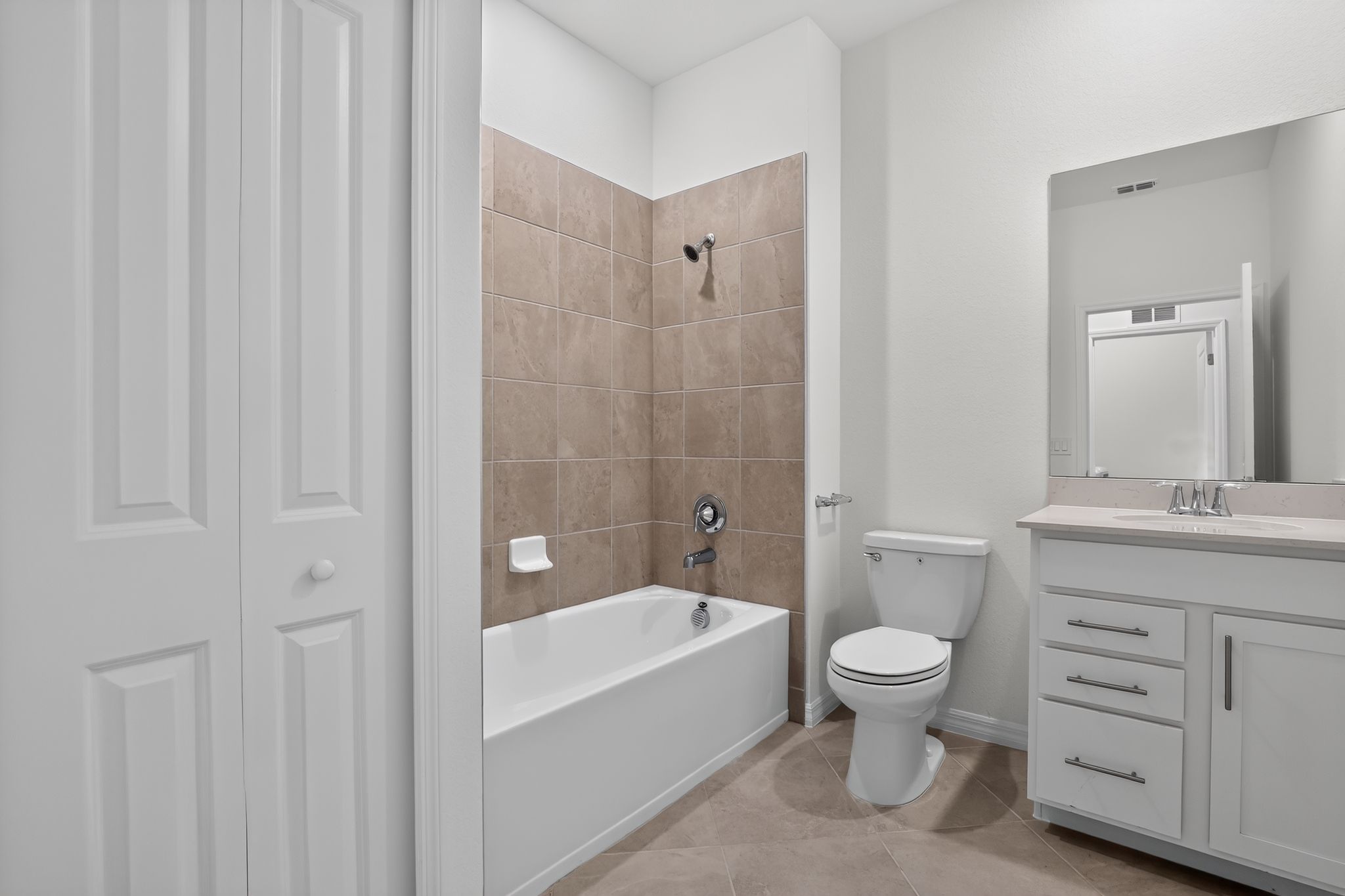 29 15888 Grn Acrs Ave 4222 Bathroom 9059