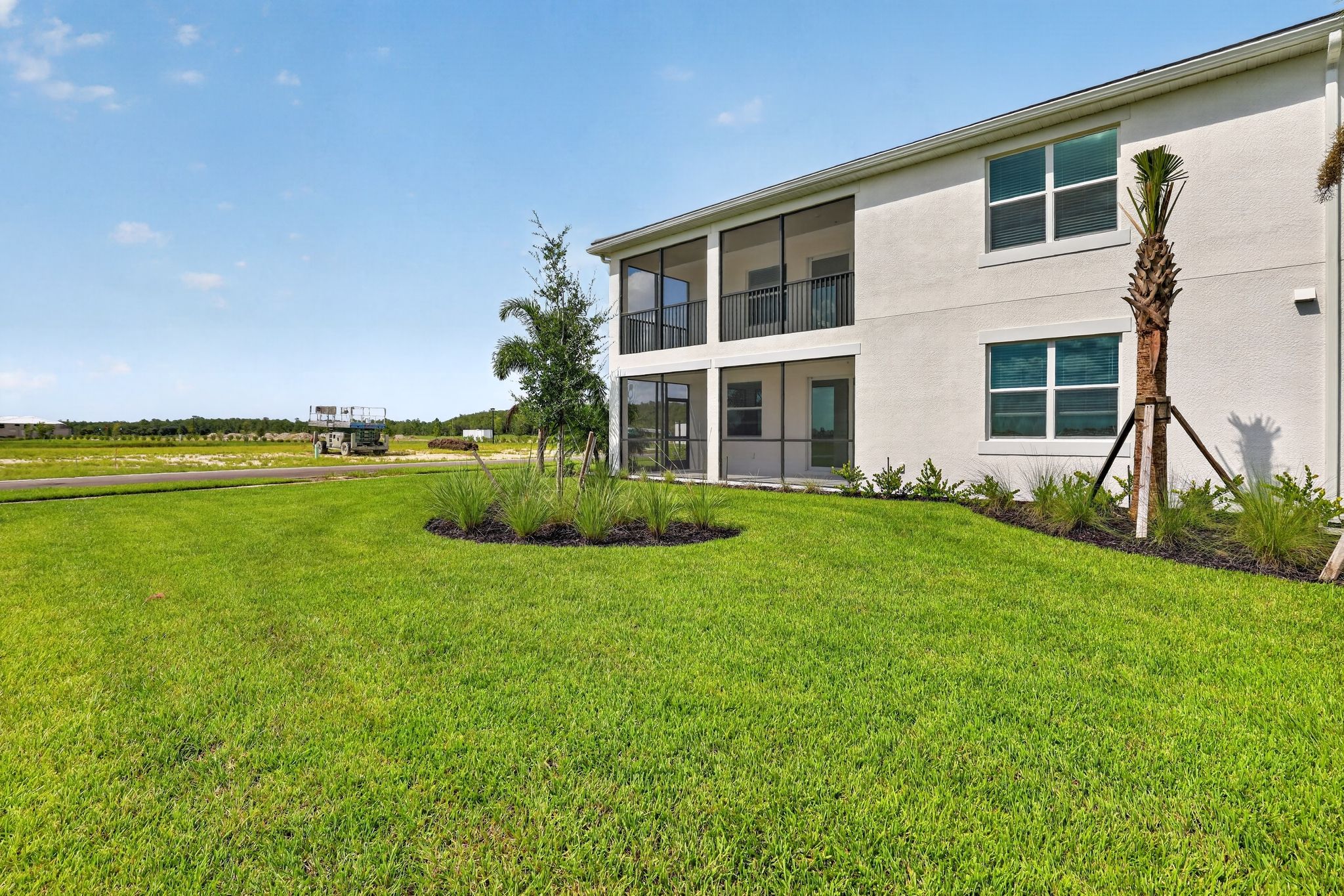 06 15888 Grn Acrs Ave 4222 Exterior 8896