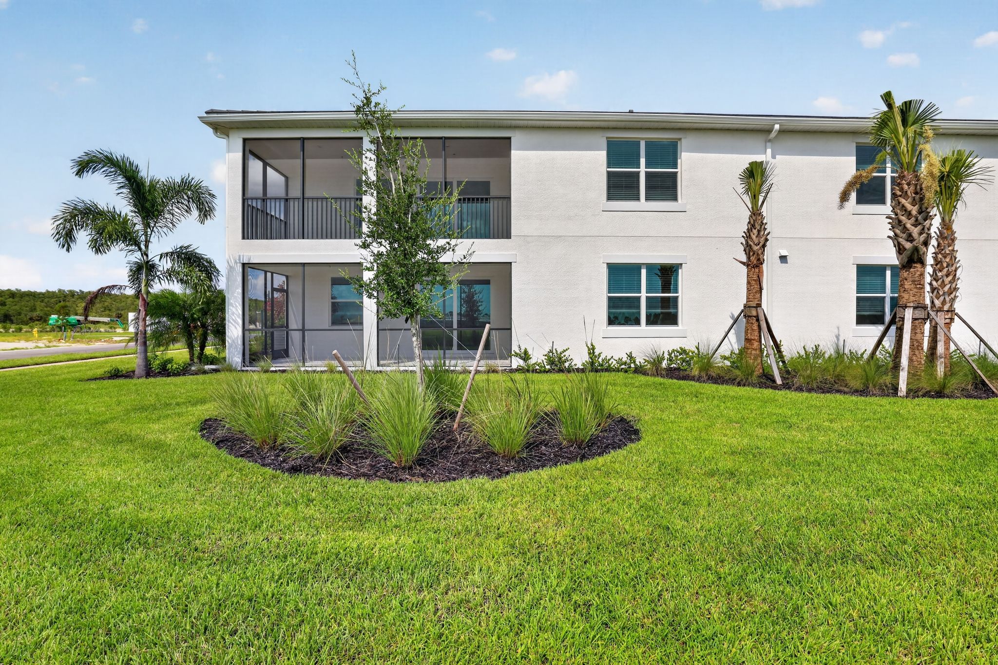 08 15888 Grn Acrs Ave 4222 Exterior 8893