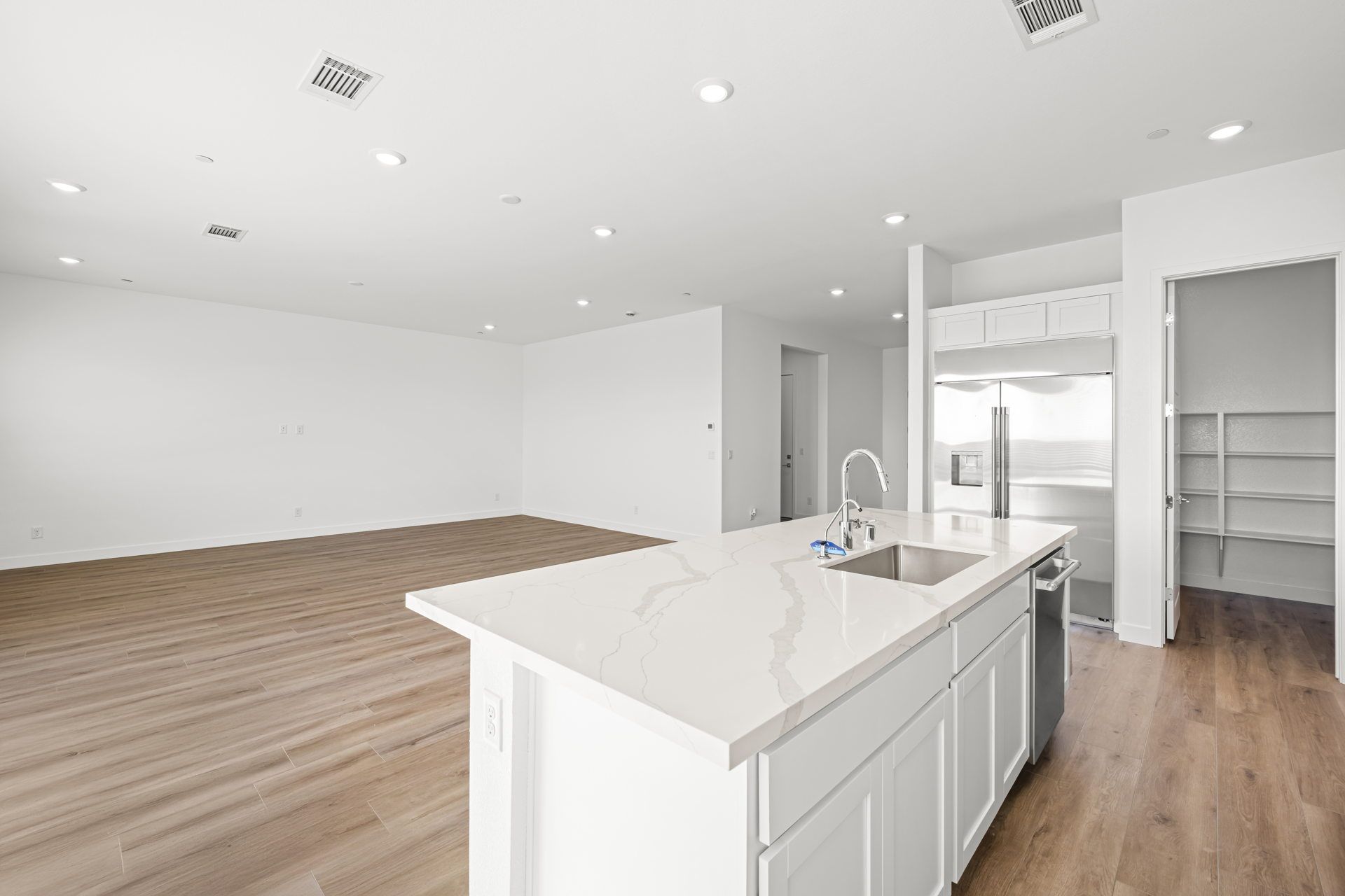 Lennar1630 Amalfi Arches Place13