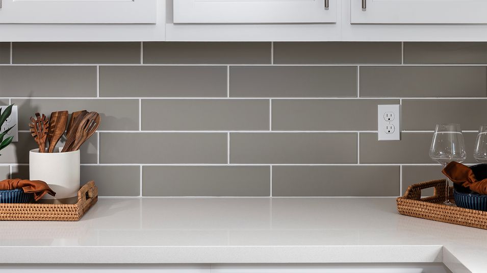 Oak Cedar Point Res3 EI Kitchen Quartz Countertop