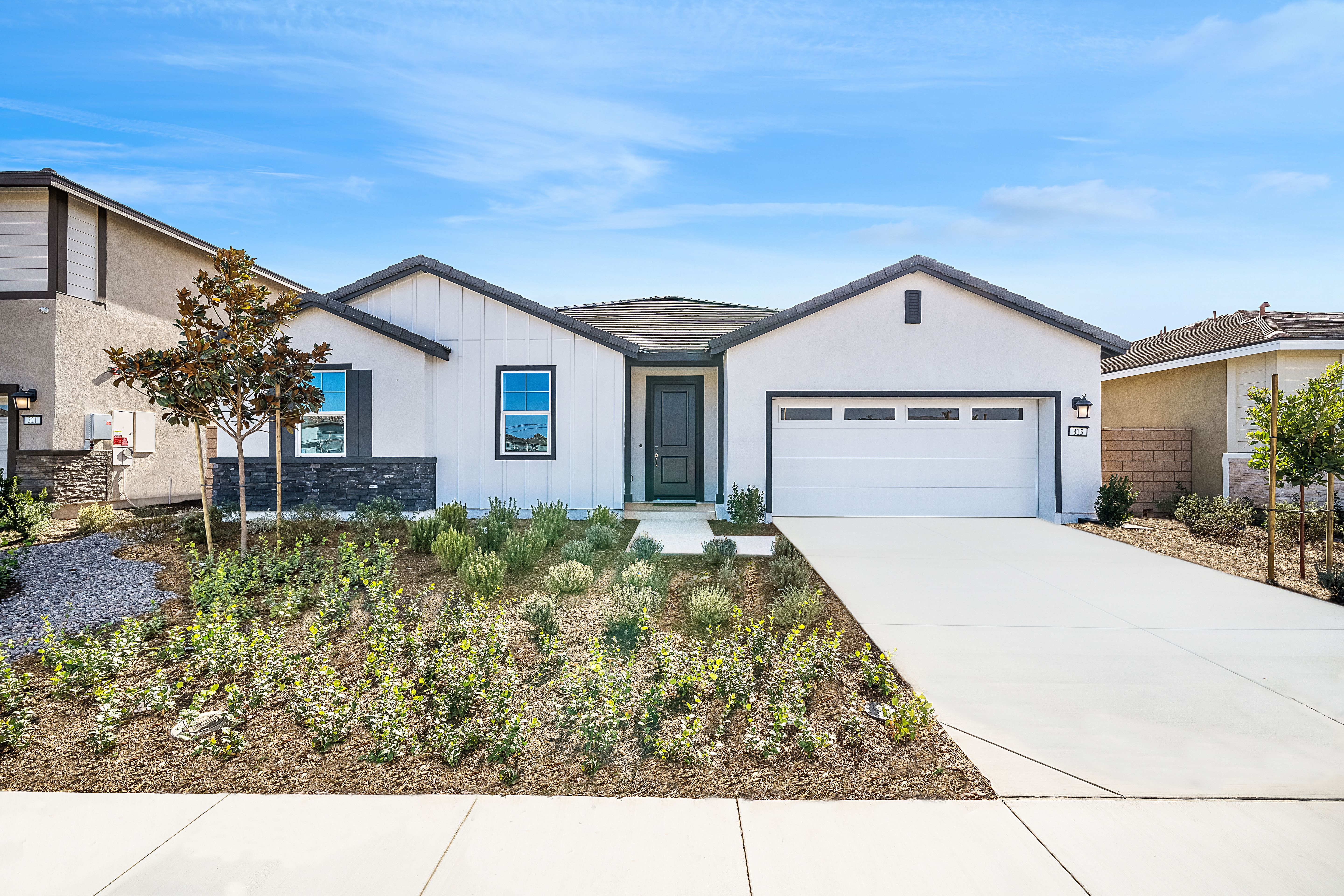 Silverstone Green Valley Ranch Res3 Exterior 2of2