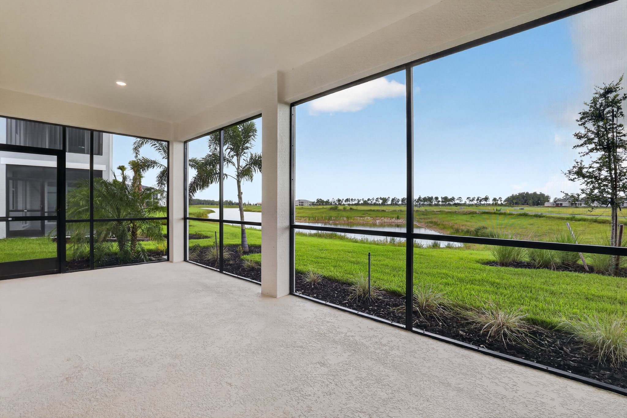 06 15888 Grn Acrs Ave 4211 Exterior 8959