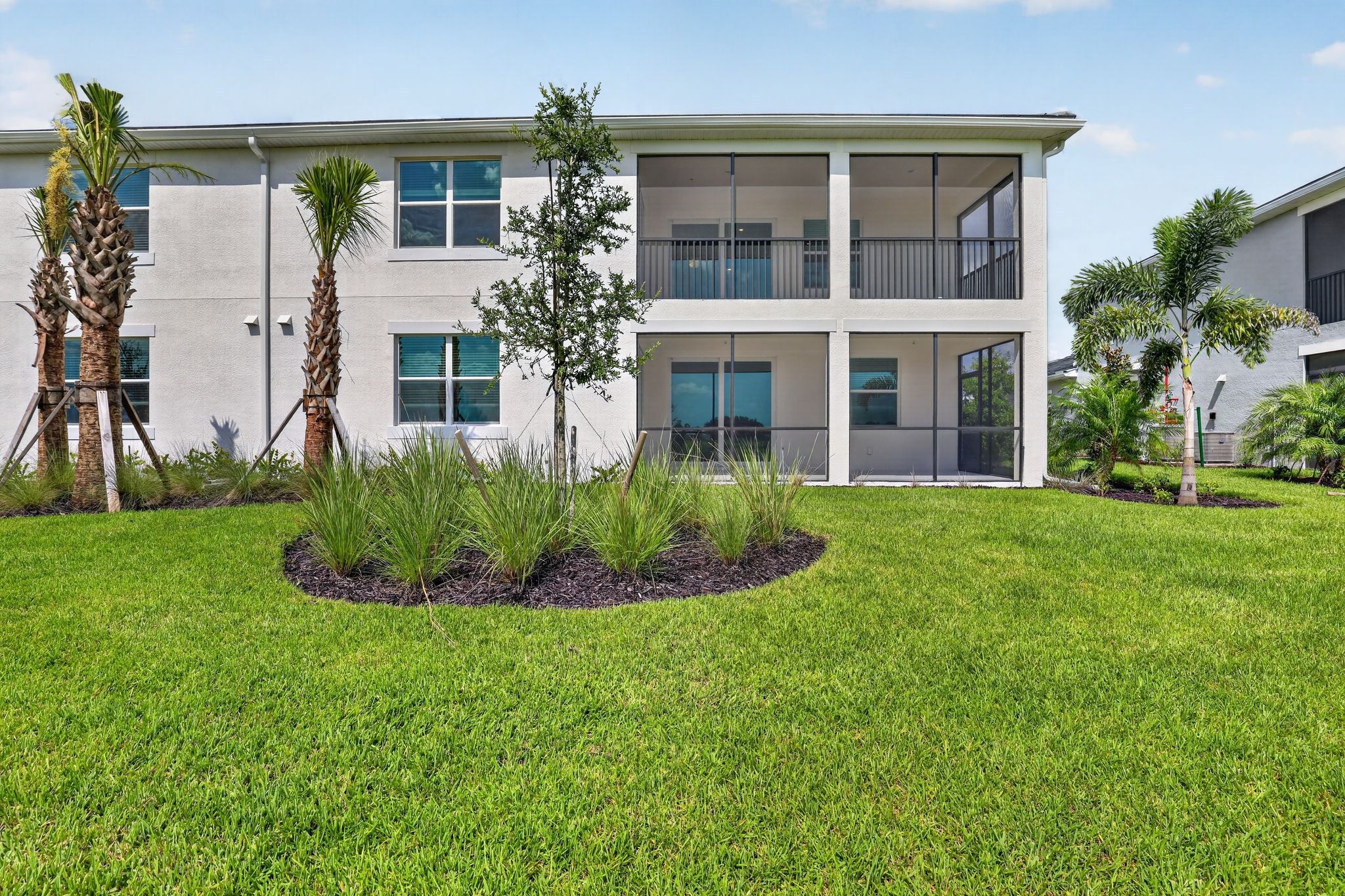 09 15888 Grn Acrs Ave 4211 Exterior 8866