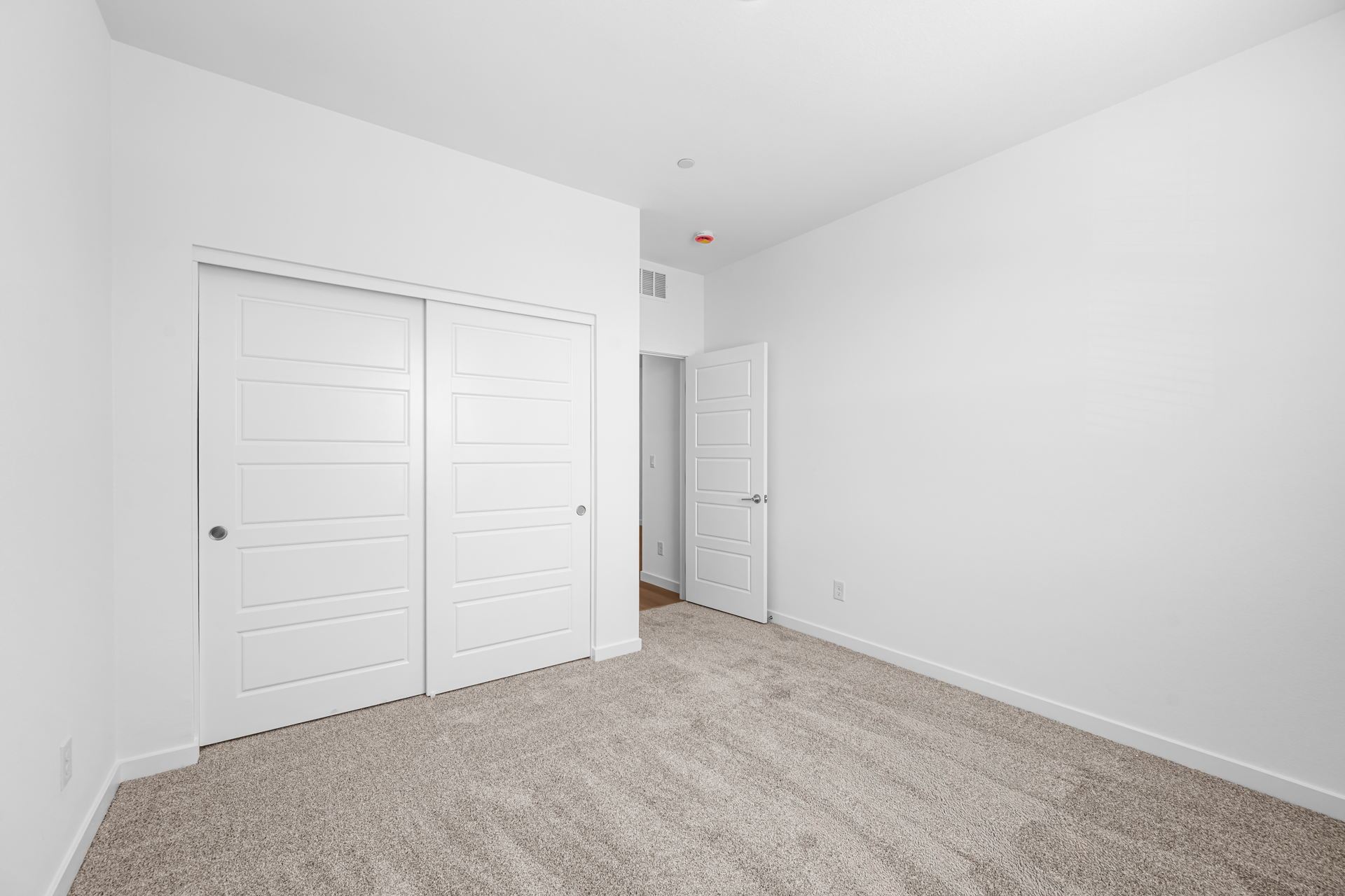 Lennar1659 Portofino Falls Place05