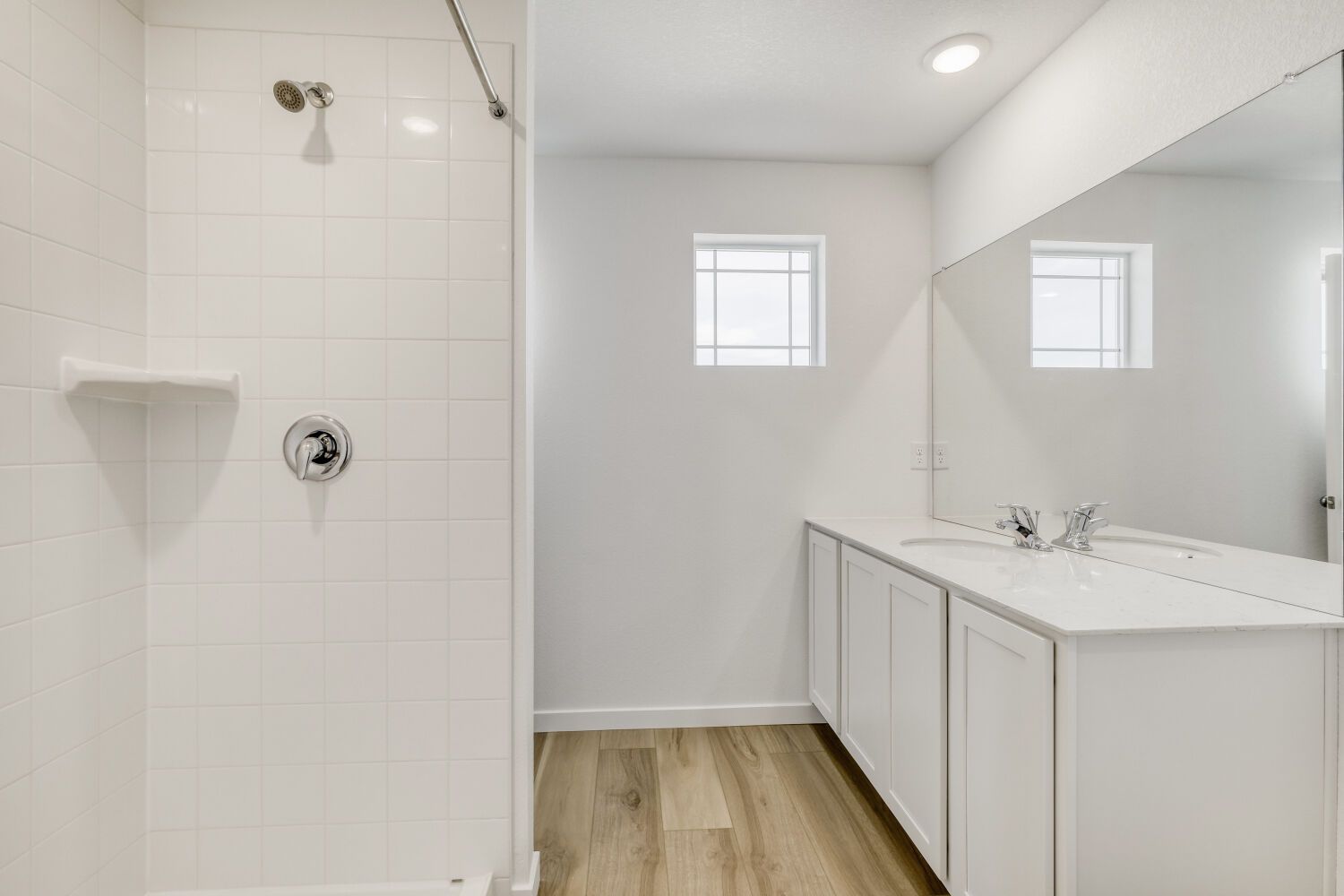 7885 Long Chute Trl Owners Bathroom