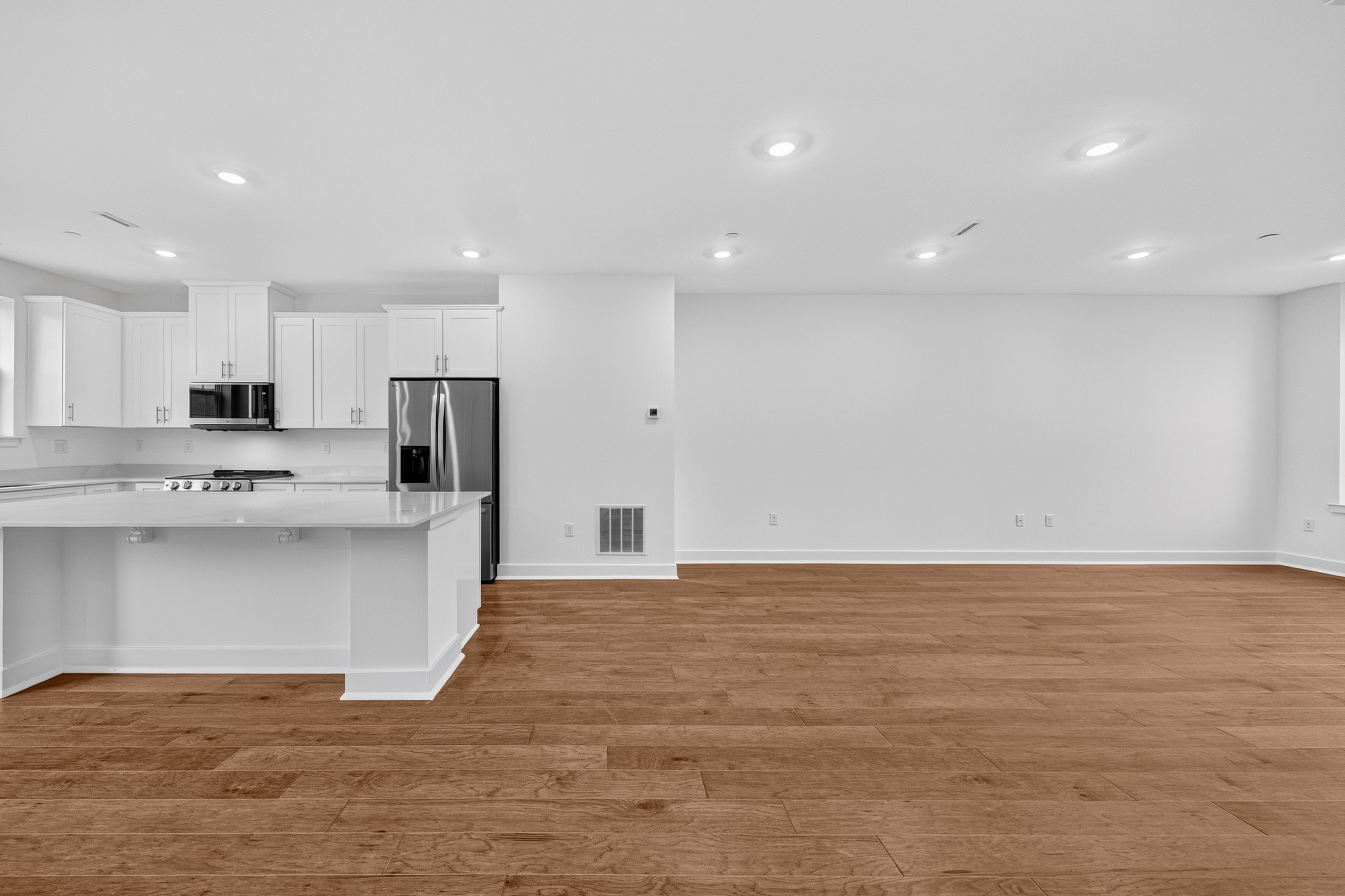 Pershing West Terrace Tuxedo Reserve Pershing Dining 1of2 F2