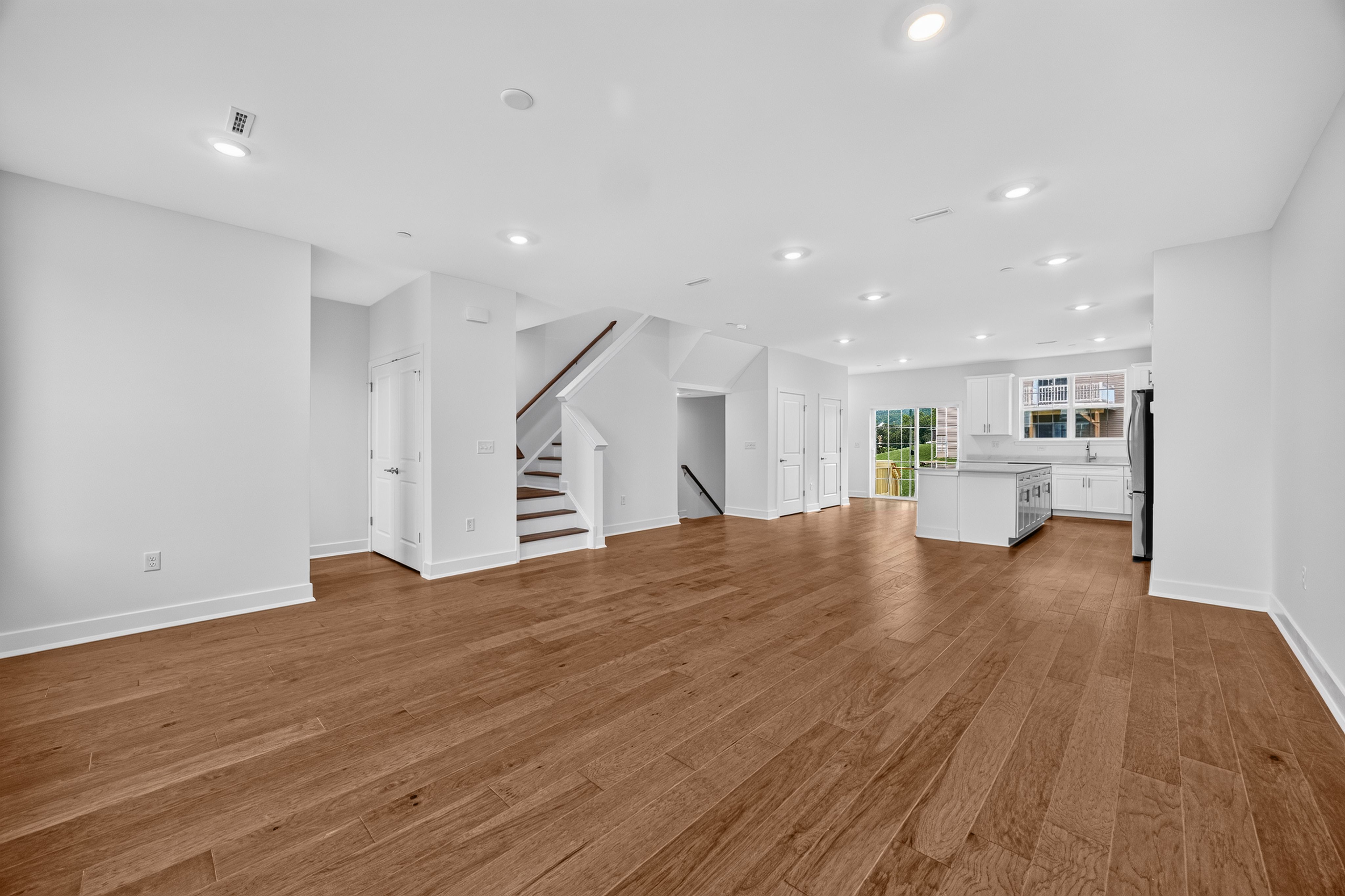 Pershing West Terrace Tuxedo Reserve Pershing Family 1of2 F2