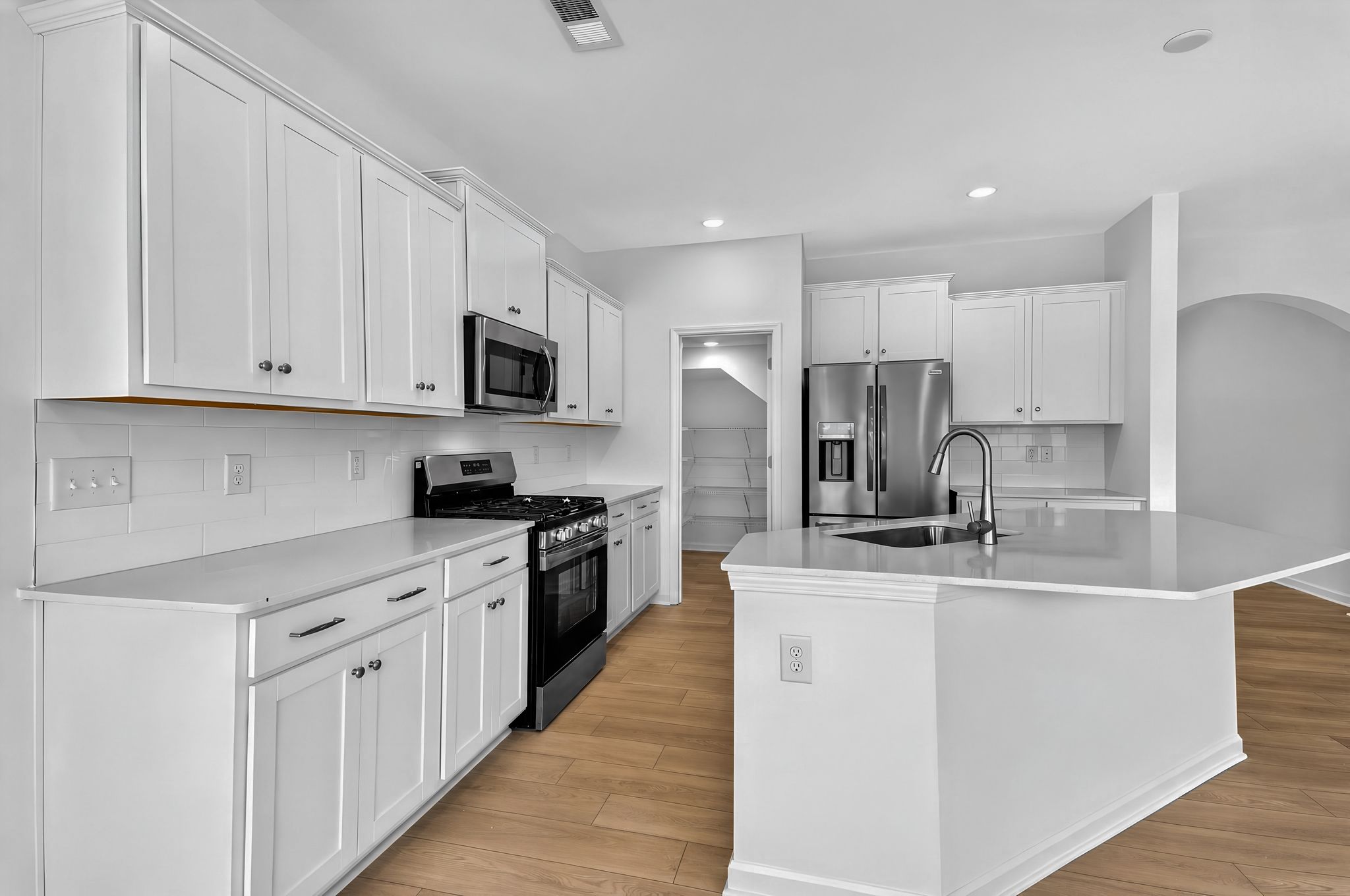 Pine Oaks Estates Greenway 16