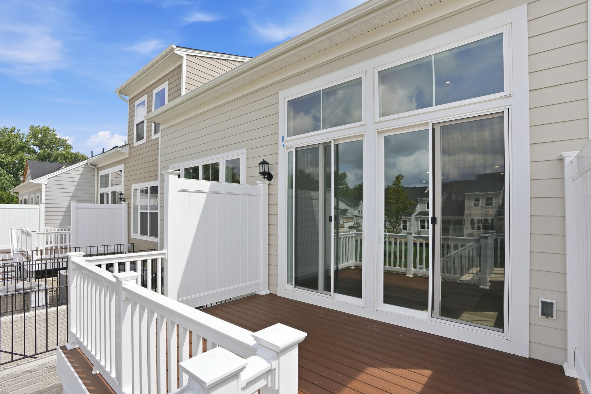 Heightsat Hunt Valley55+ Lafayette Deck 1of2