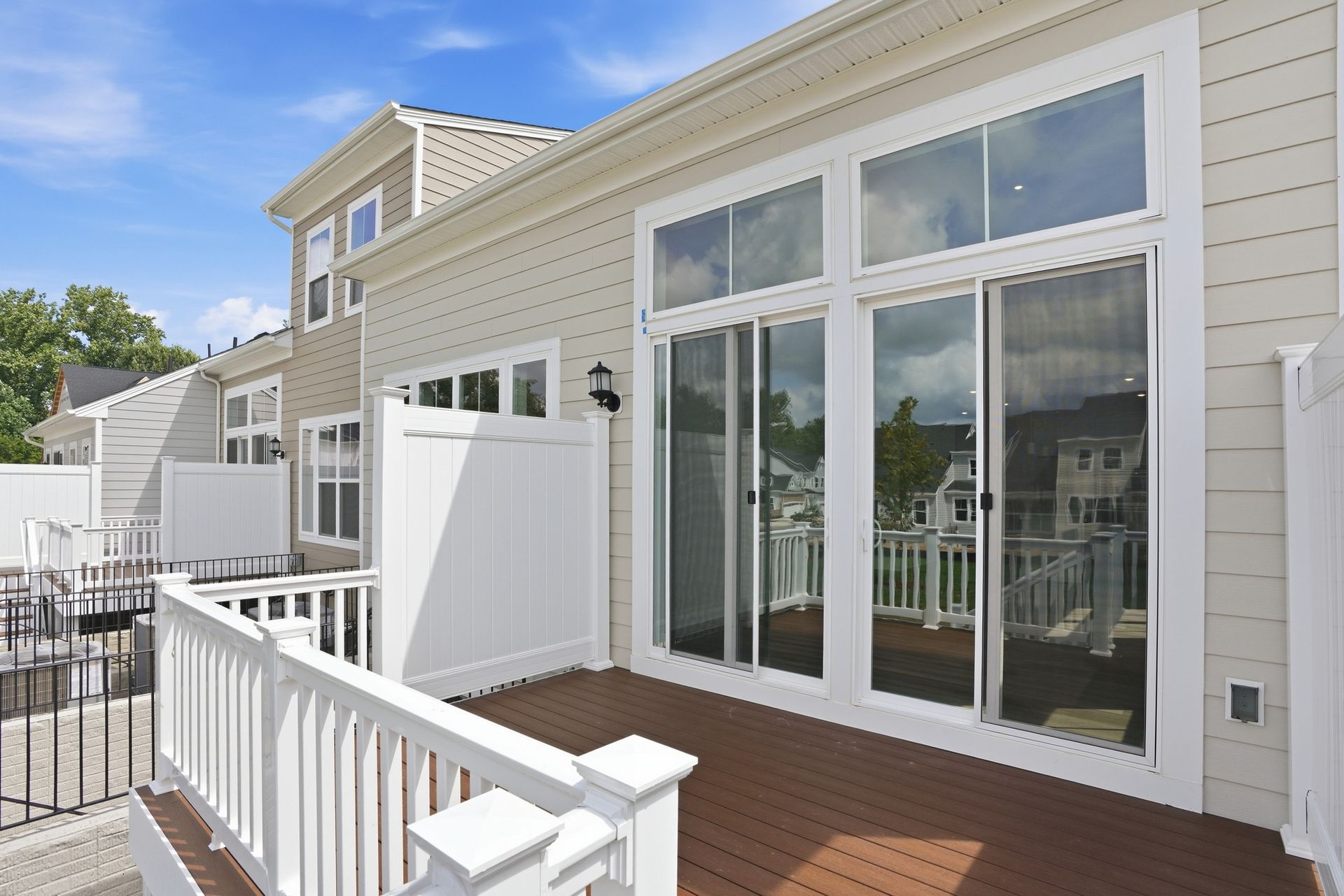 Heightsat Hunt Valley55+ Lafayette Deck 1of2