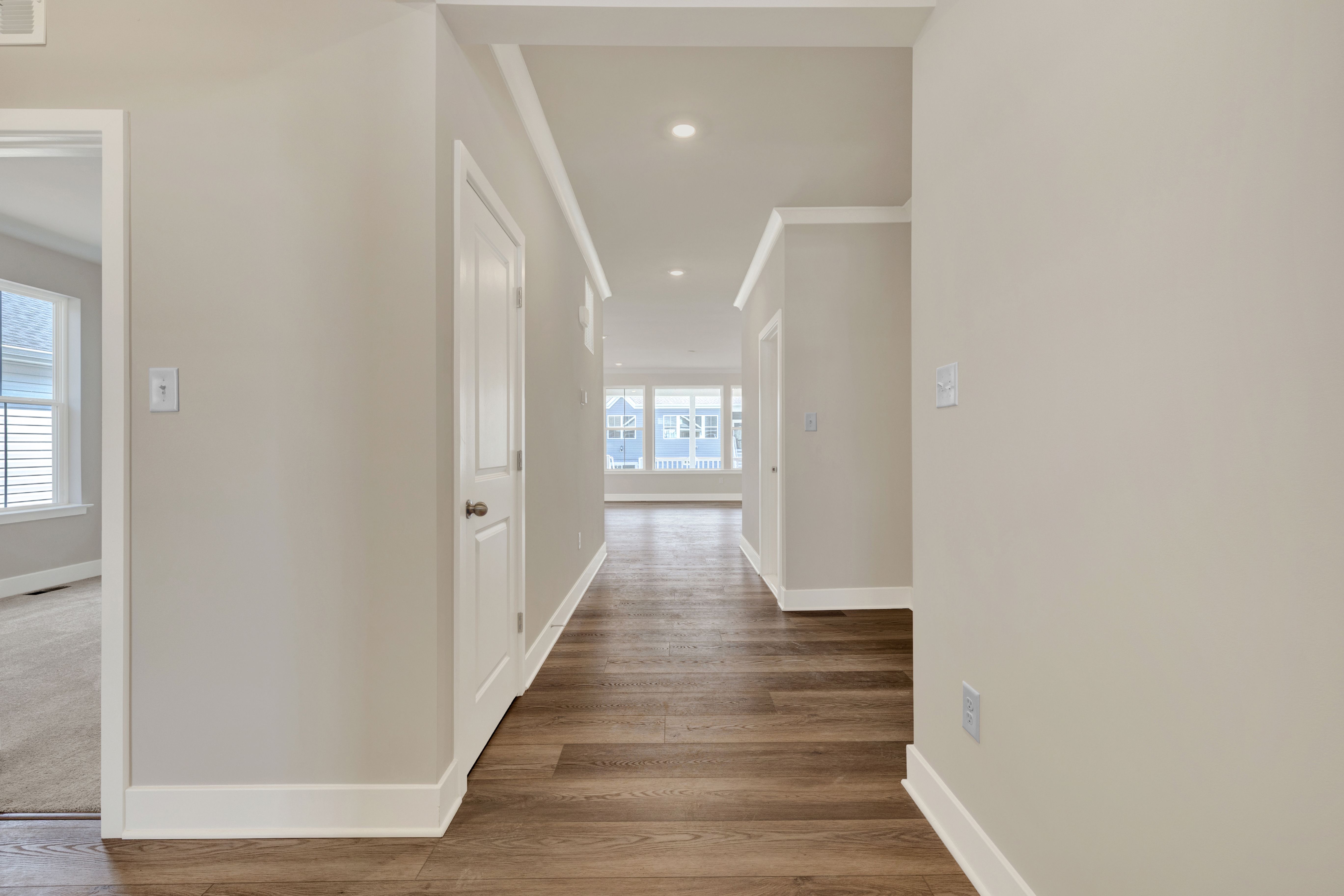Plantation Lakes Savannah Hallway