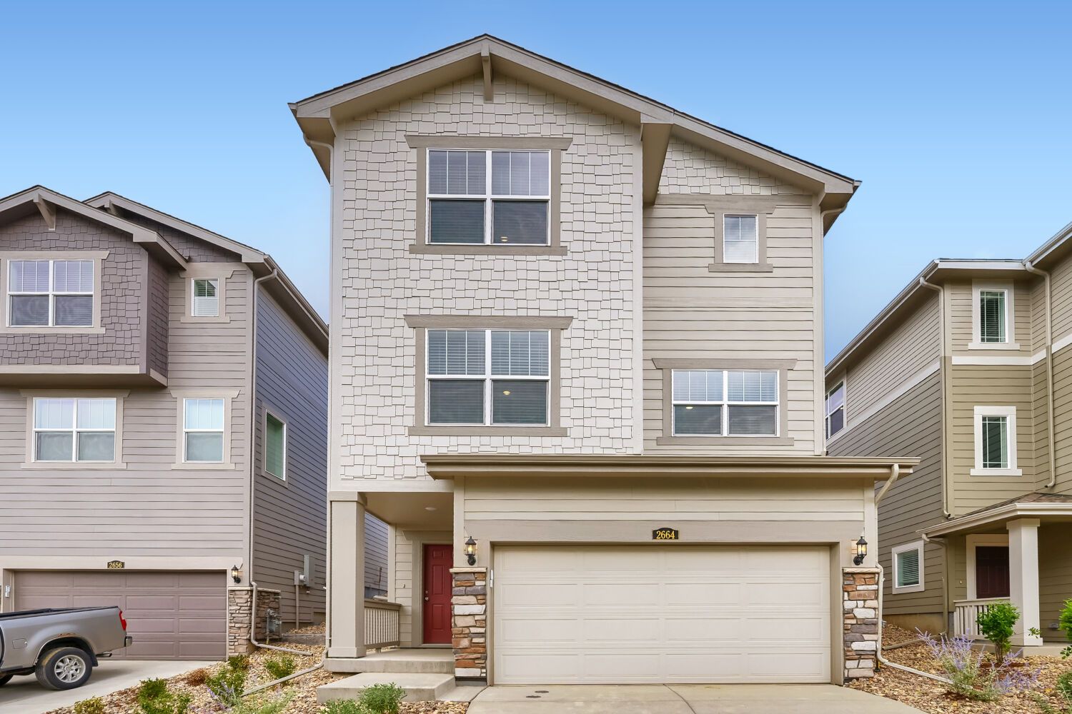 2664 Lower Crags Pt   Web Quality   001   01 Exterior Front