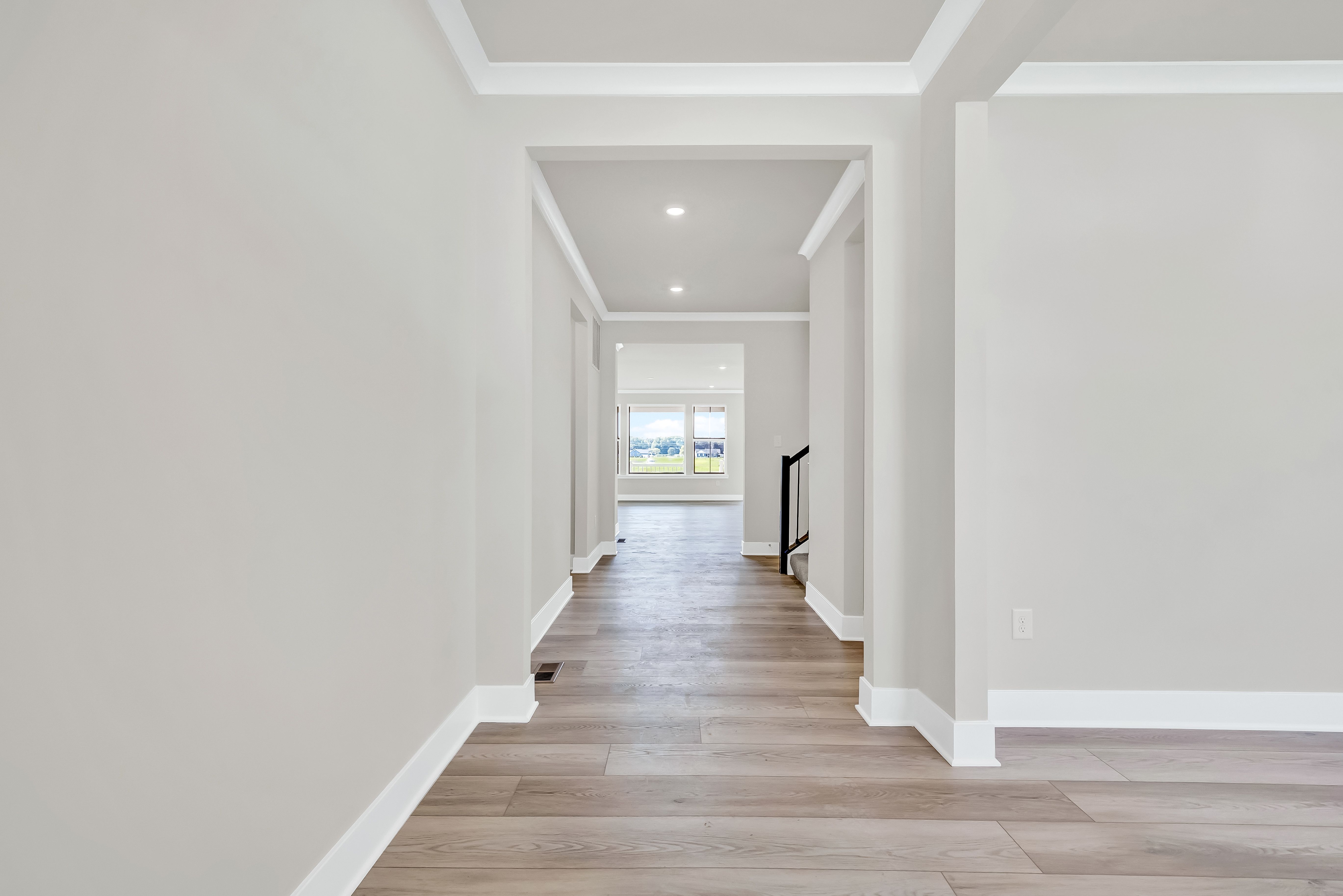 Plantation Lakes Clearwater Hallway
