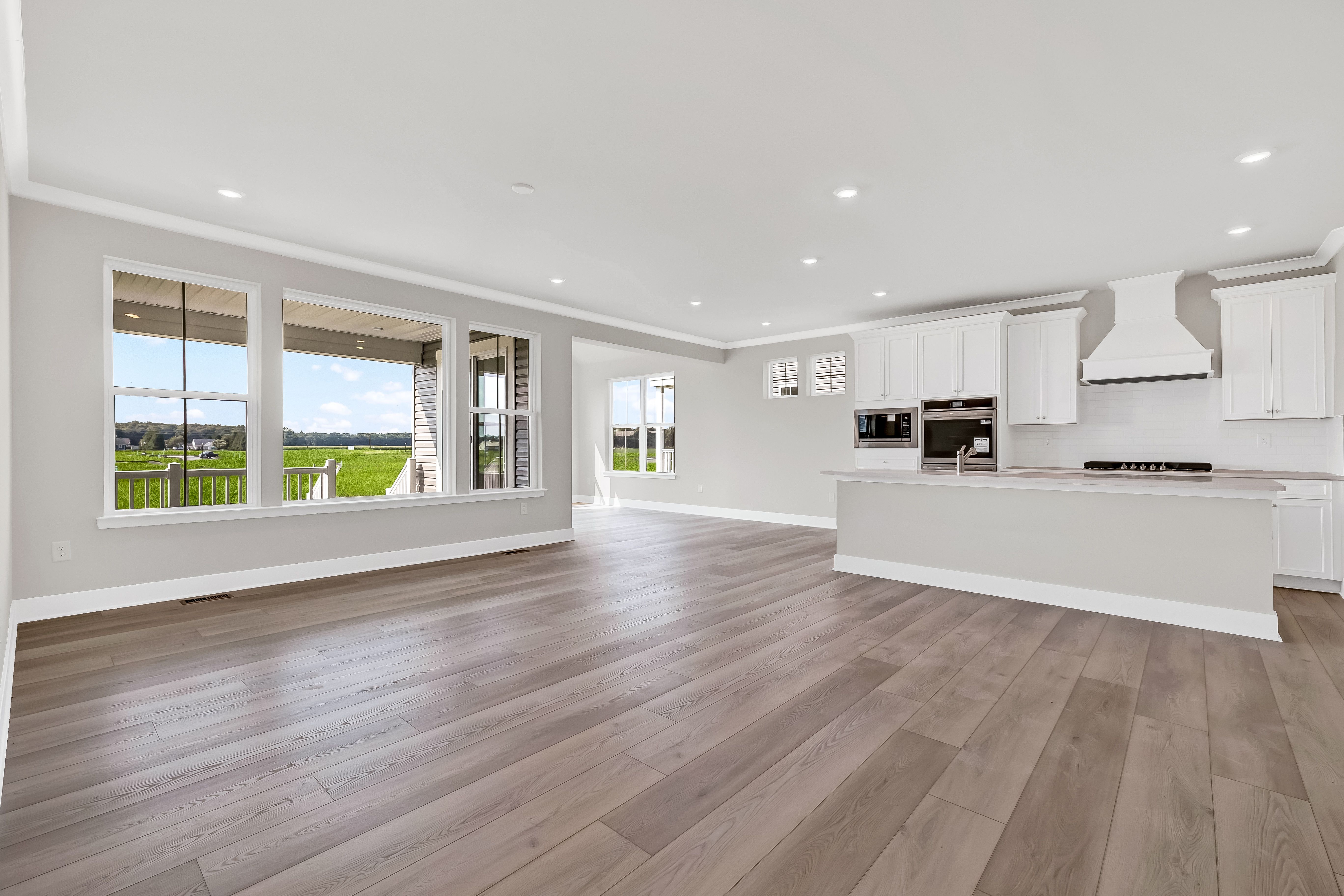 Plantation Lakes Clearwater Kitchen 3of3