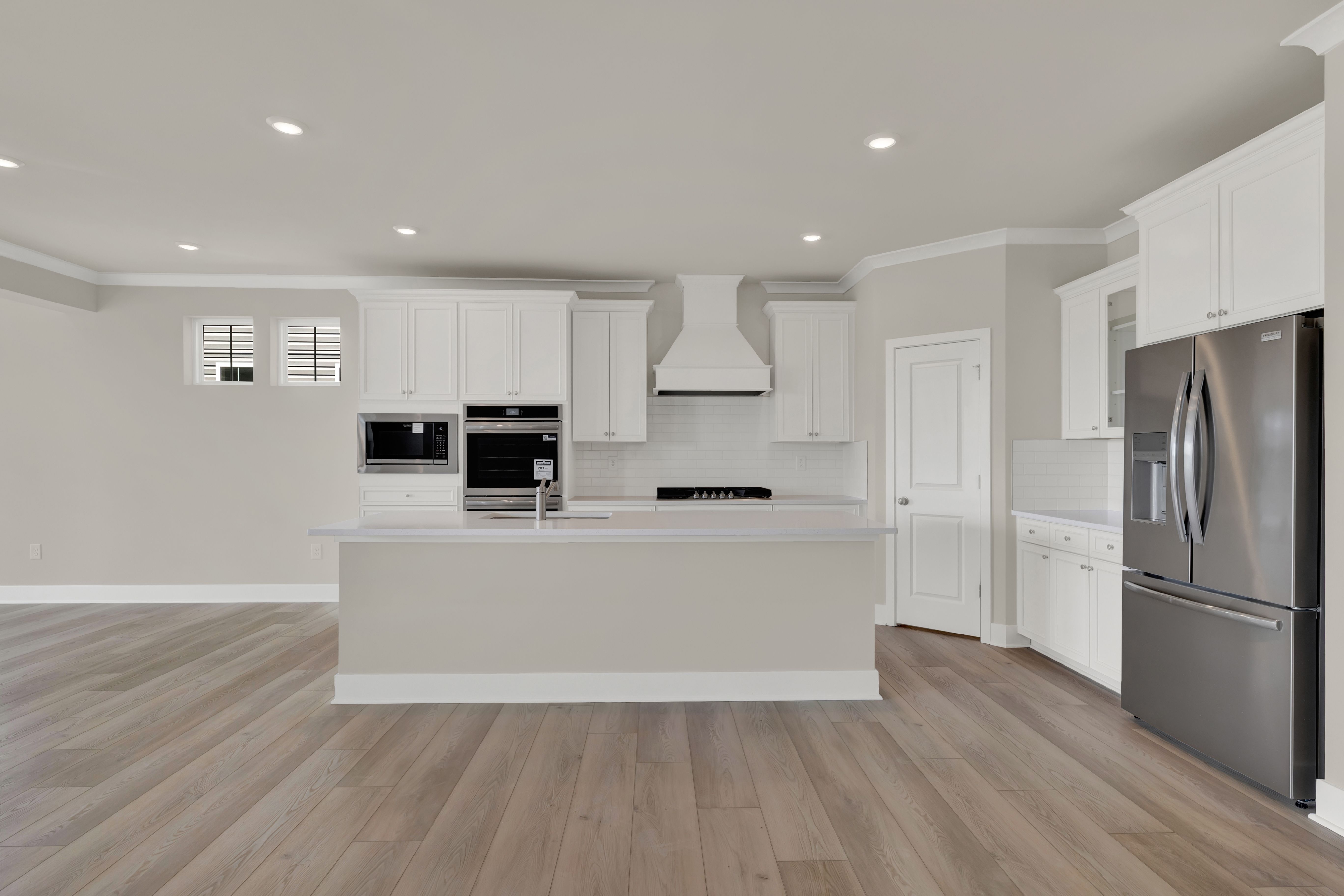Plantation Lakes Clearwater Kitchen 2of3