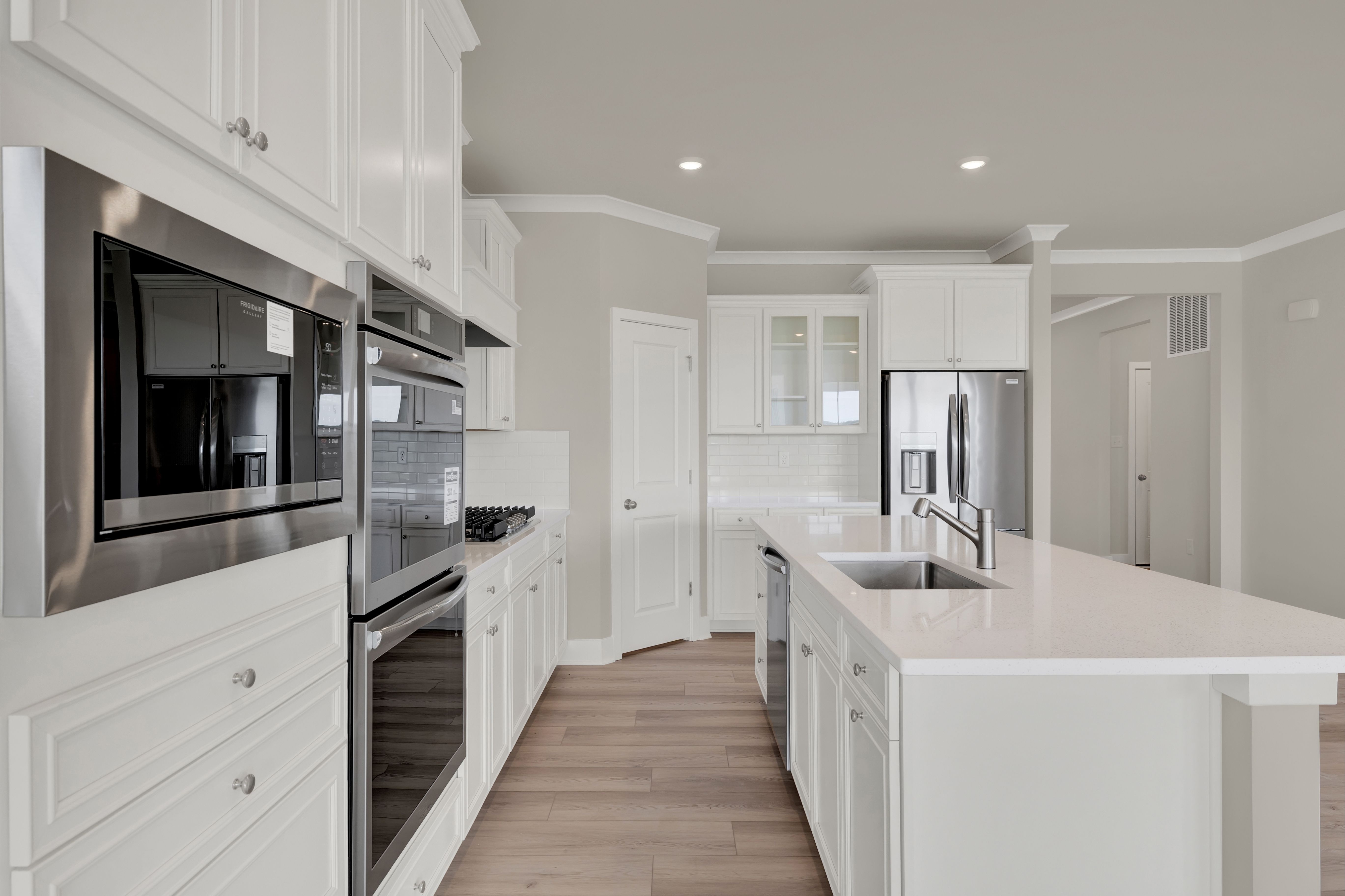 Plantation Lakes Clearwater Kitchen 1of3