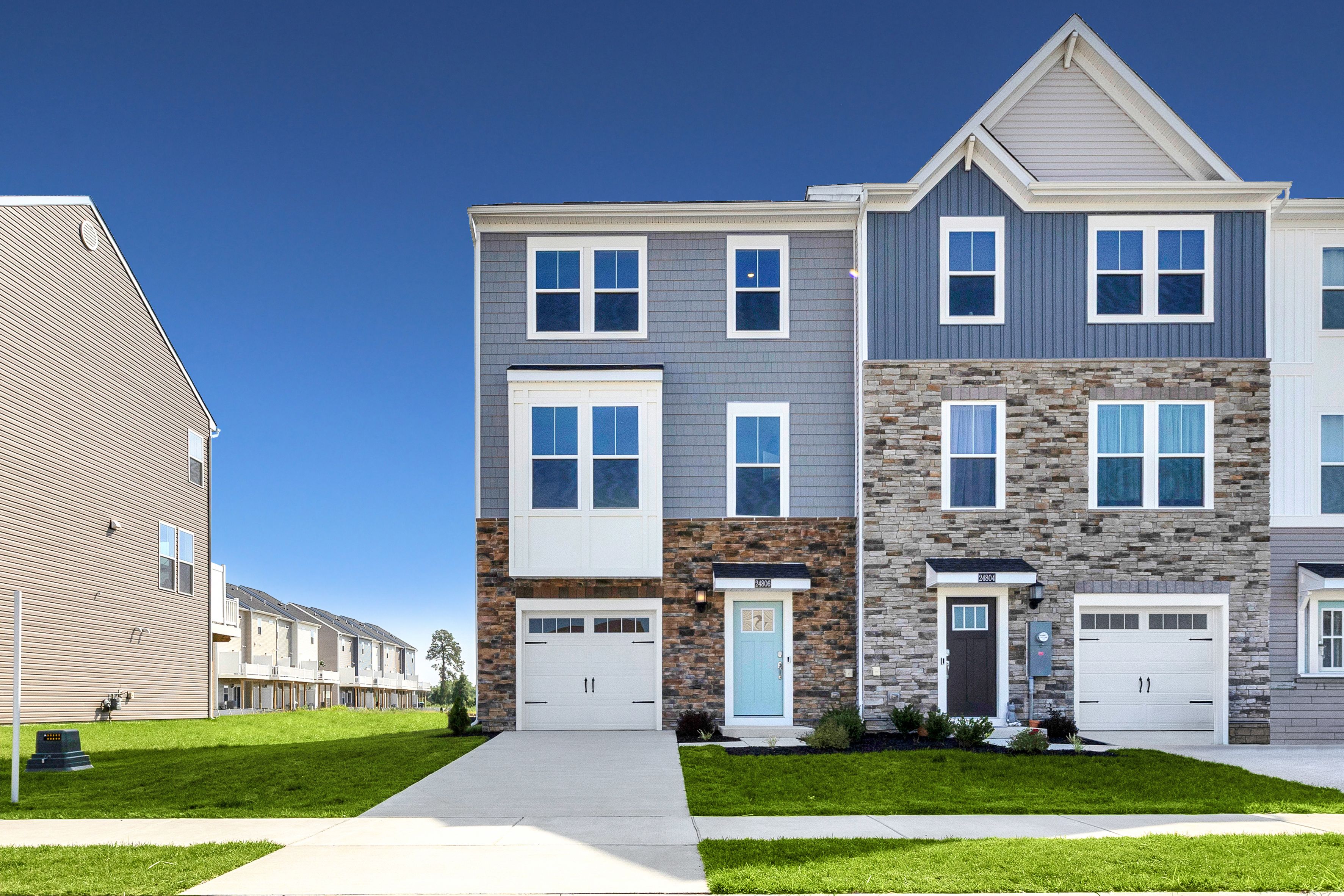 Plantation Lakes - South Shore Townhomes