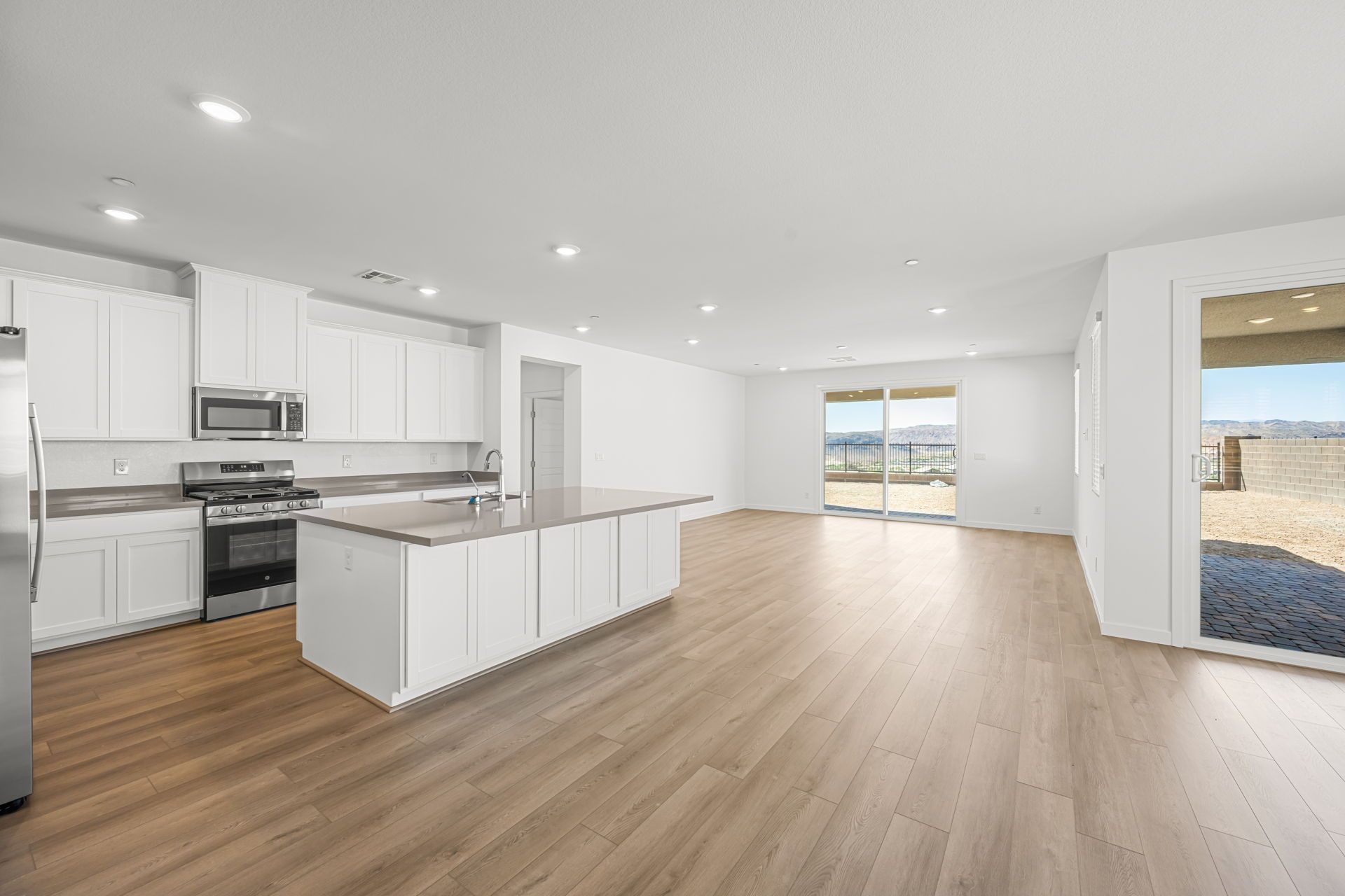 Lennar1476 Bianca Falls Drive03