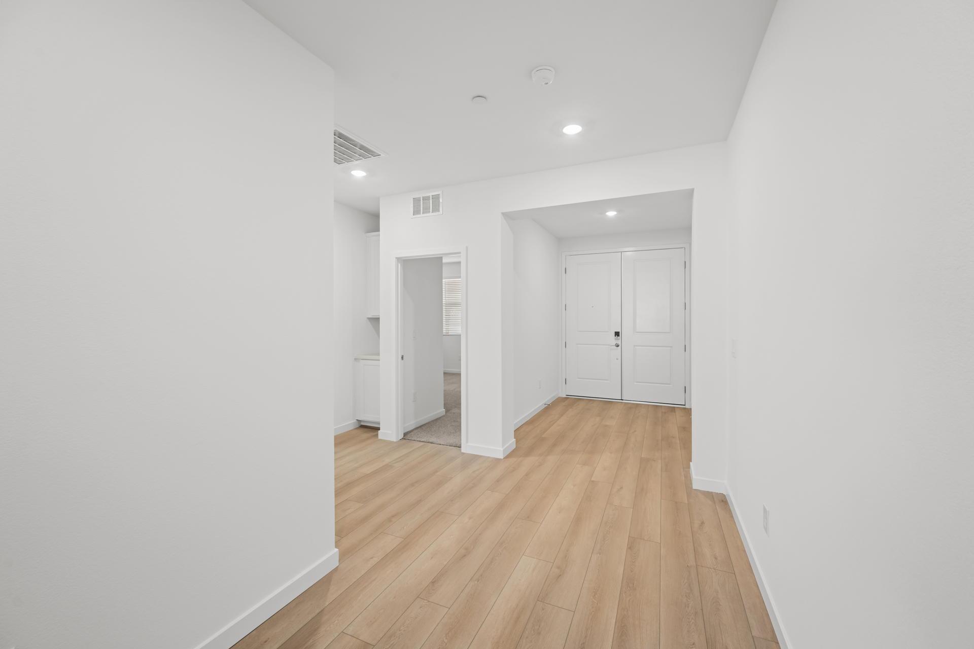 Lennar10910 Lewis Pointe Avenue03