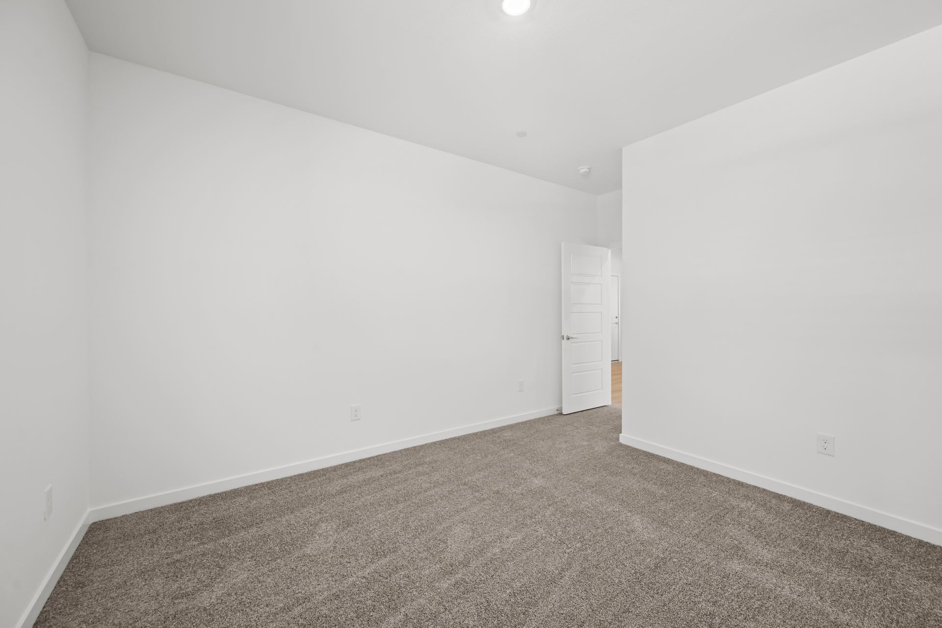 Lennar10910 Lewis Pointe Avenue05