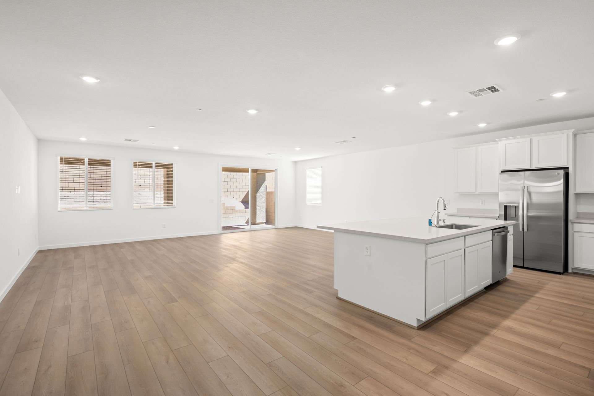 Lennar10910 Lewis Pointe Avenue12