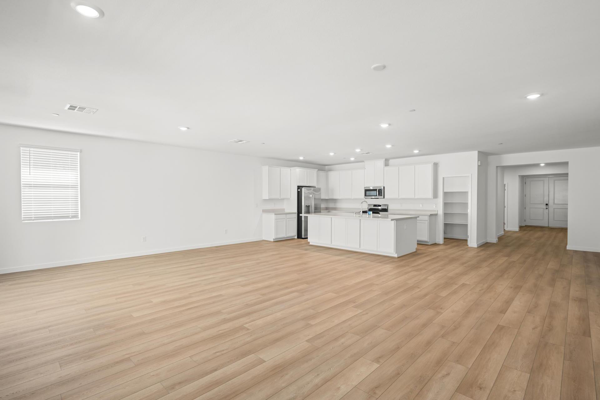 Lennar10910 Lewis Pointe Avenue13