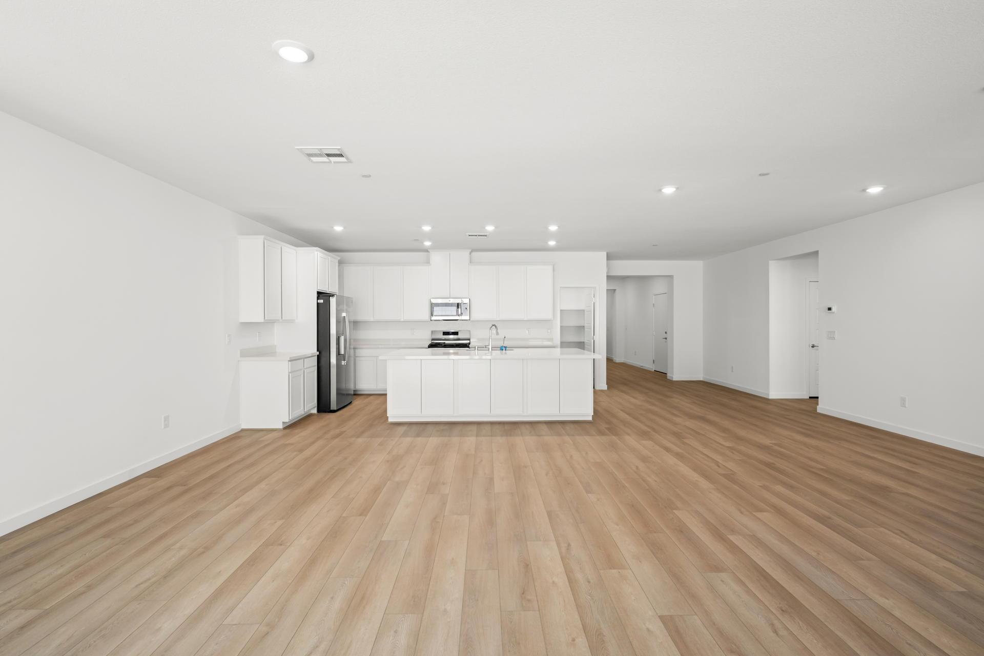 Lennar10910 Lewis Pointe Avenue14