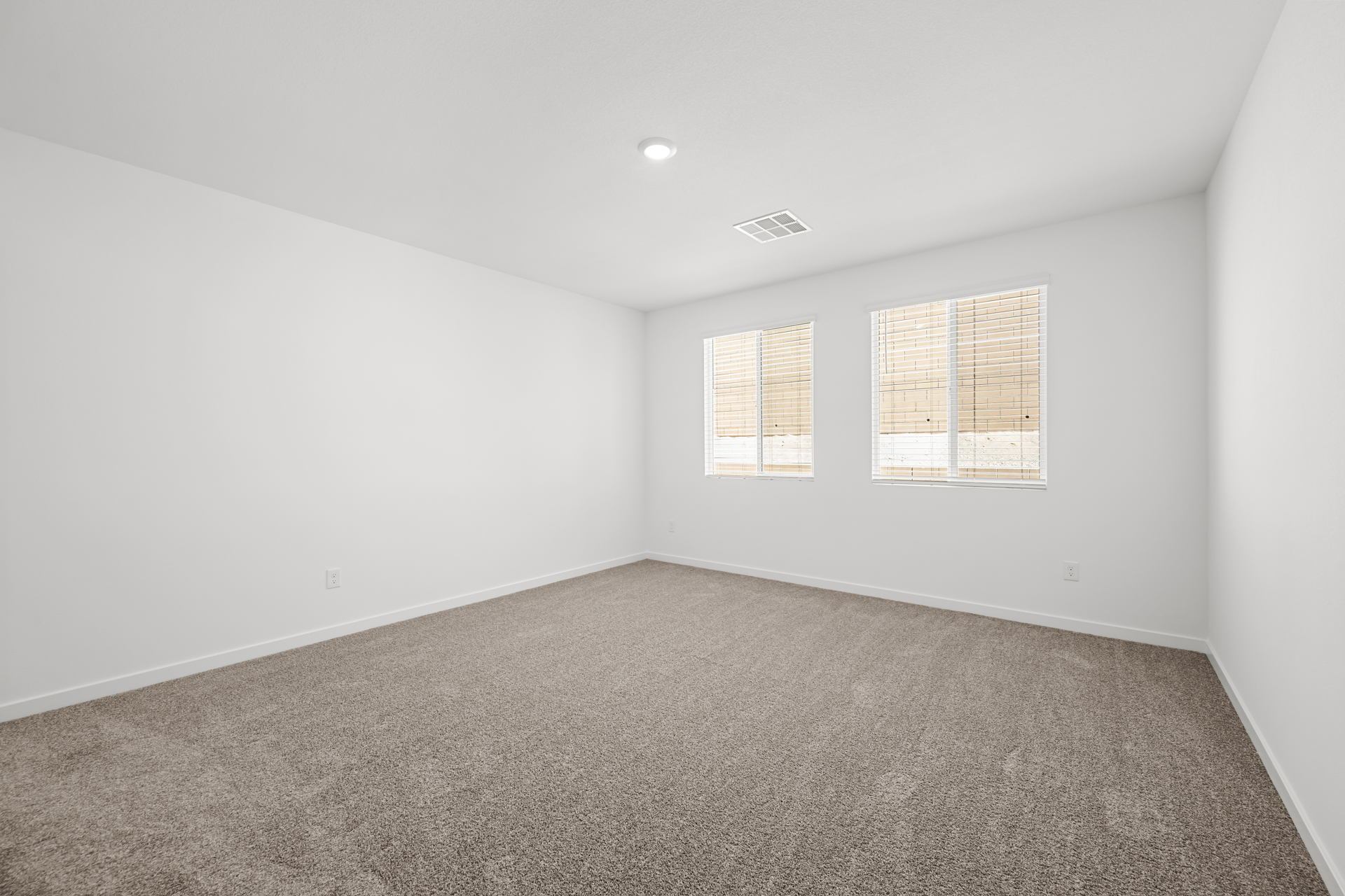 Lennar10910 Lewis Pointe Avenue22