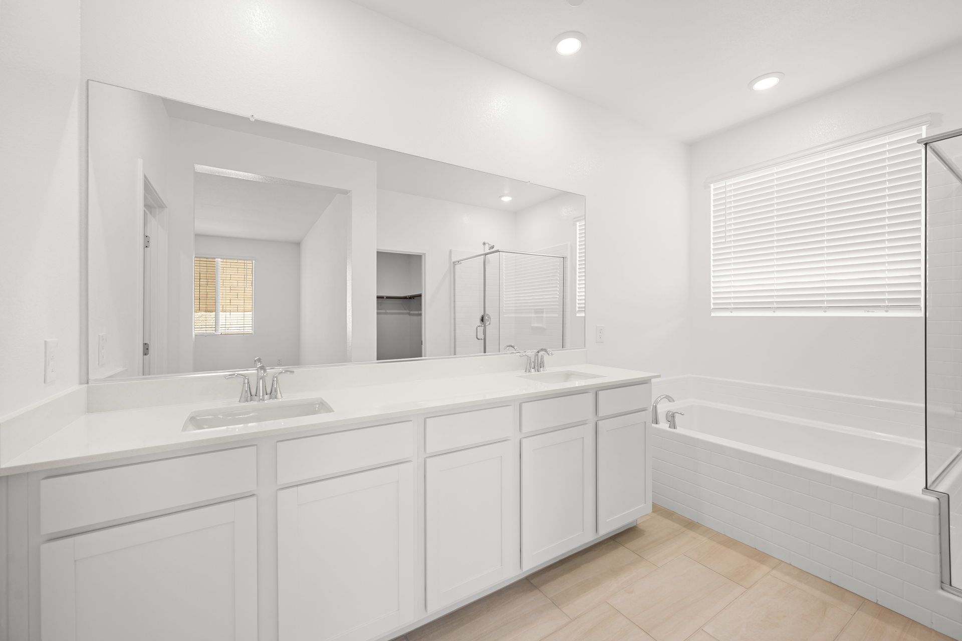 Lennar10910 Lewis Pointe Avenue24