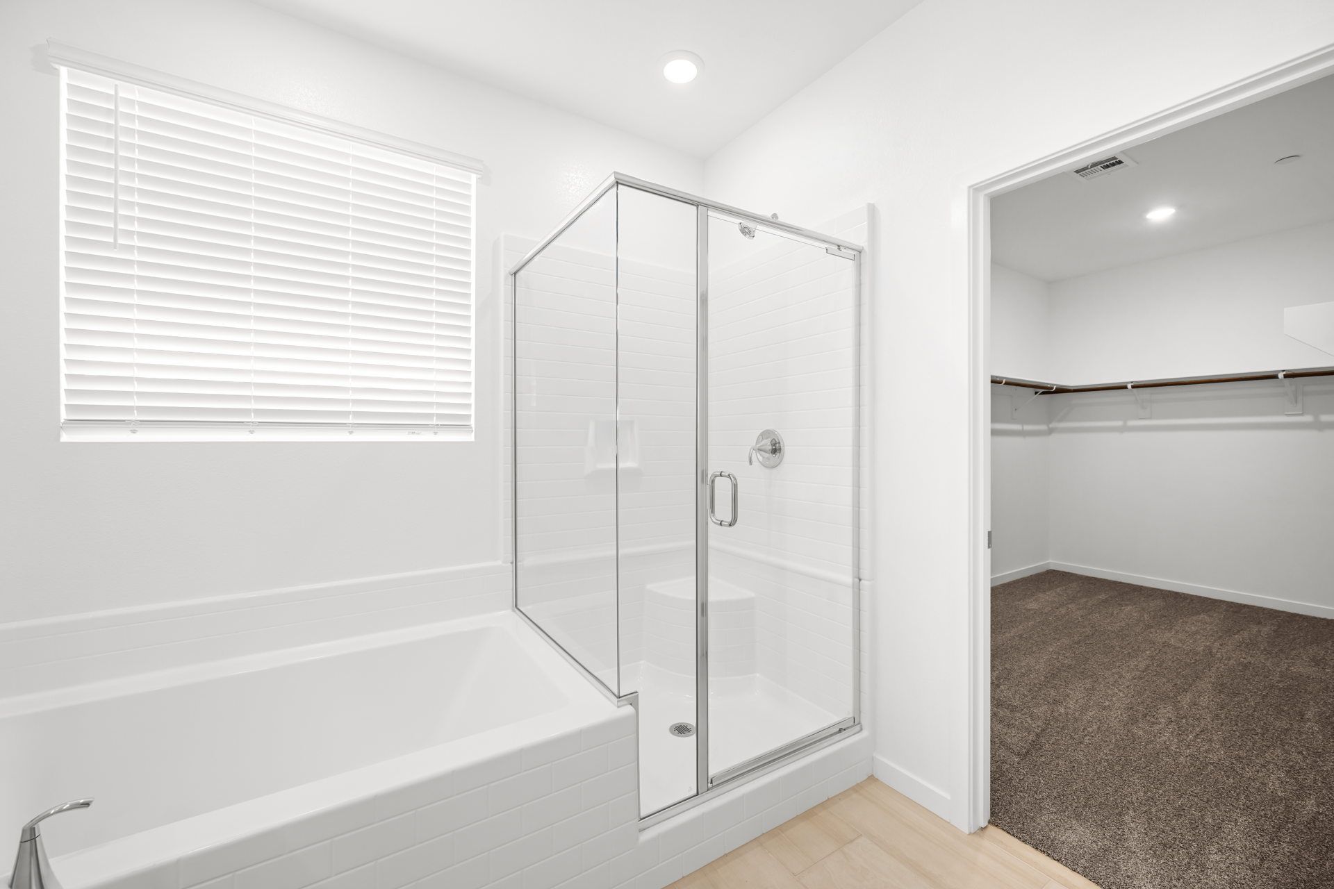 Lennar10910 Lewis Pointe Avenue25