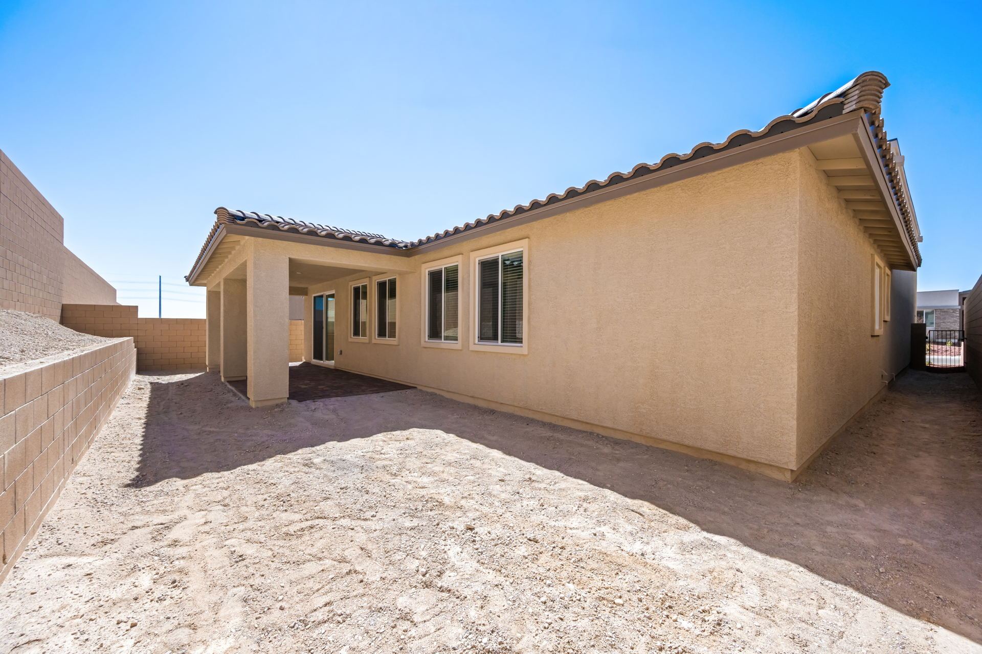 Lennar10910 Lewis Pointe Avenue27