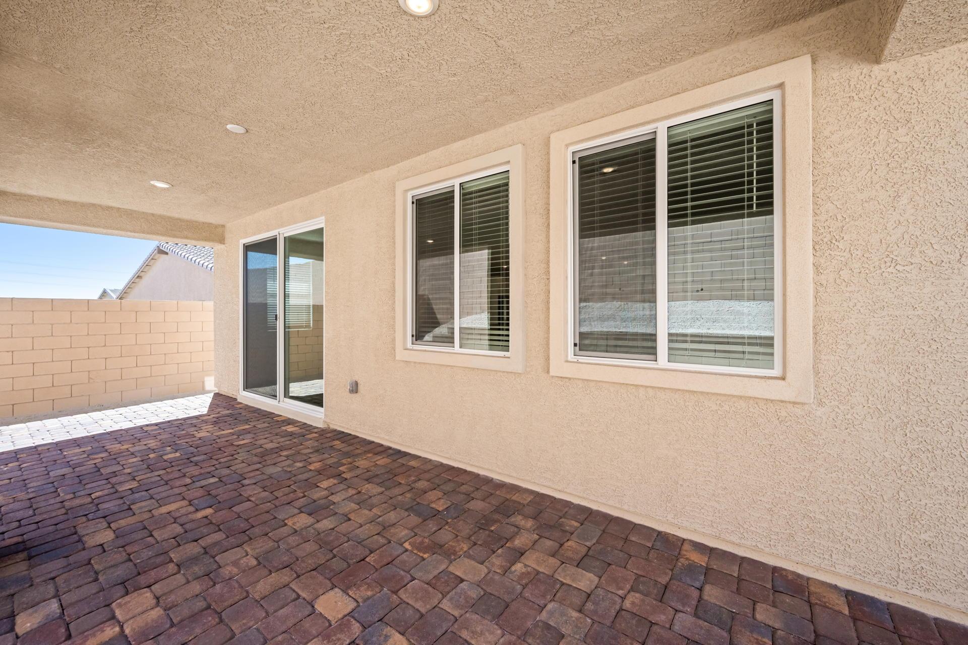 Lennar10910 Lewis Pointe Avenue28