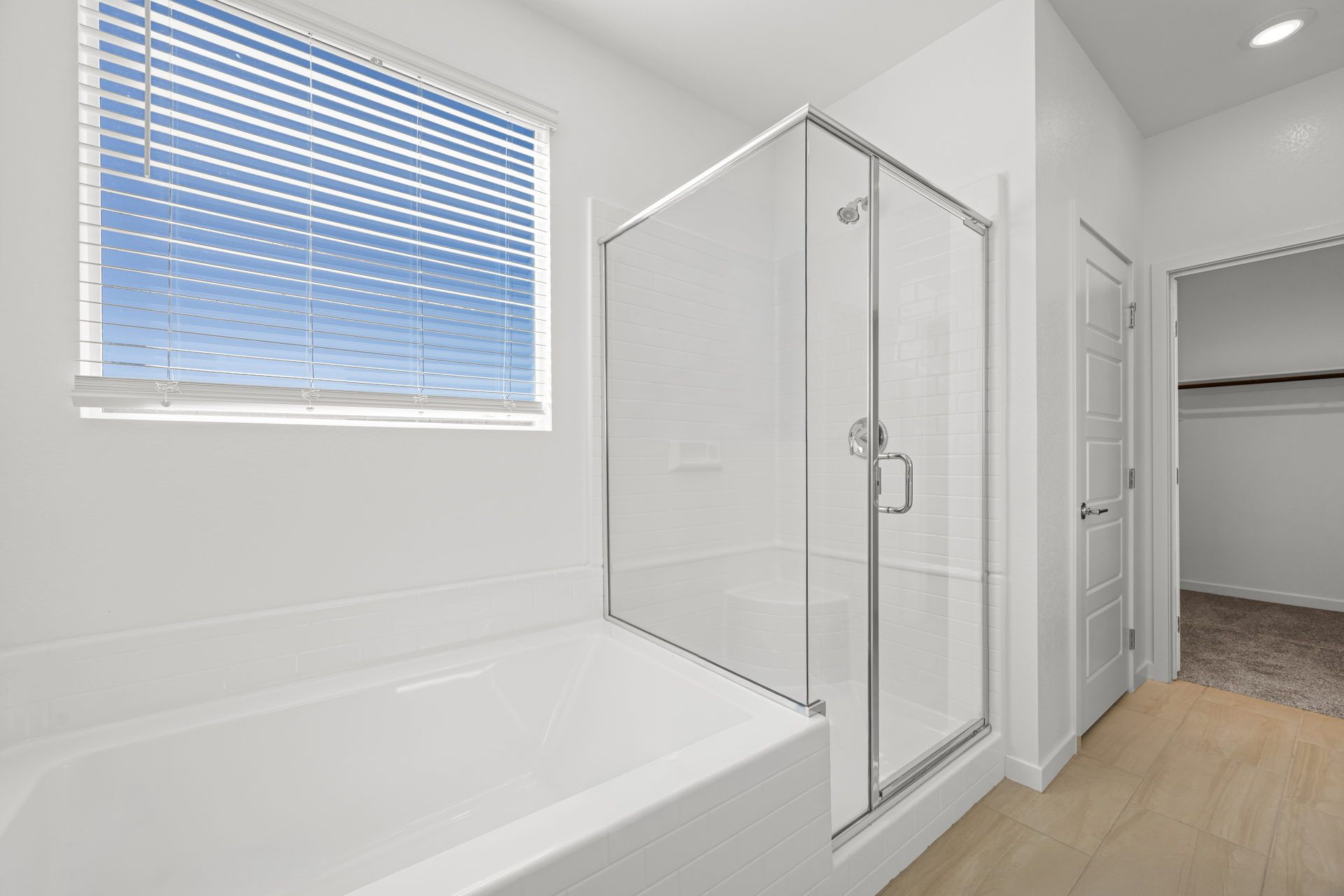 Lennar1409 Bianca Falls Drive14