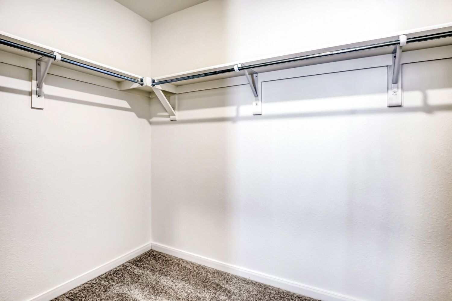 395 Wildflower Ct Owner's Suite Closet