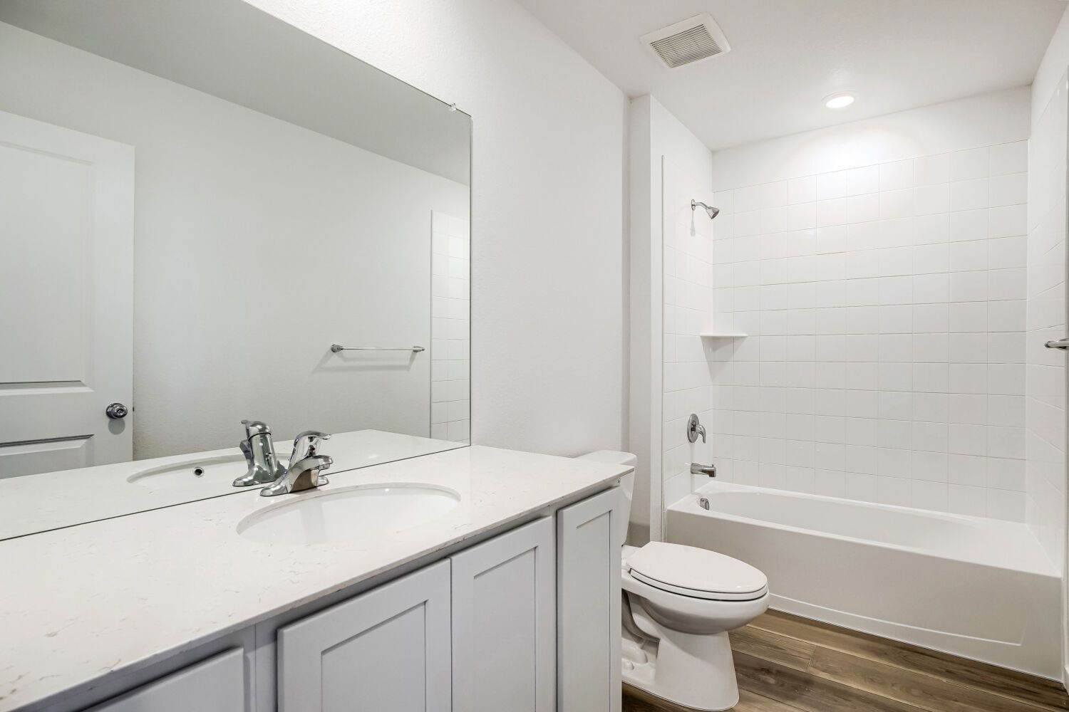 395 Wildflower Ct Secondary Bathroom