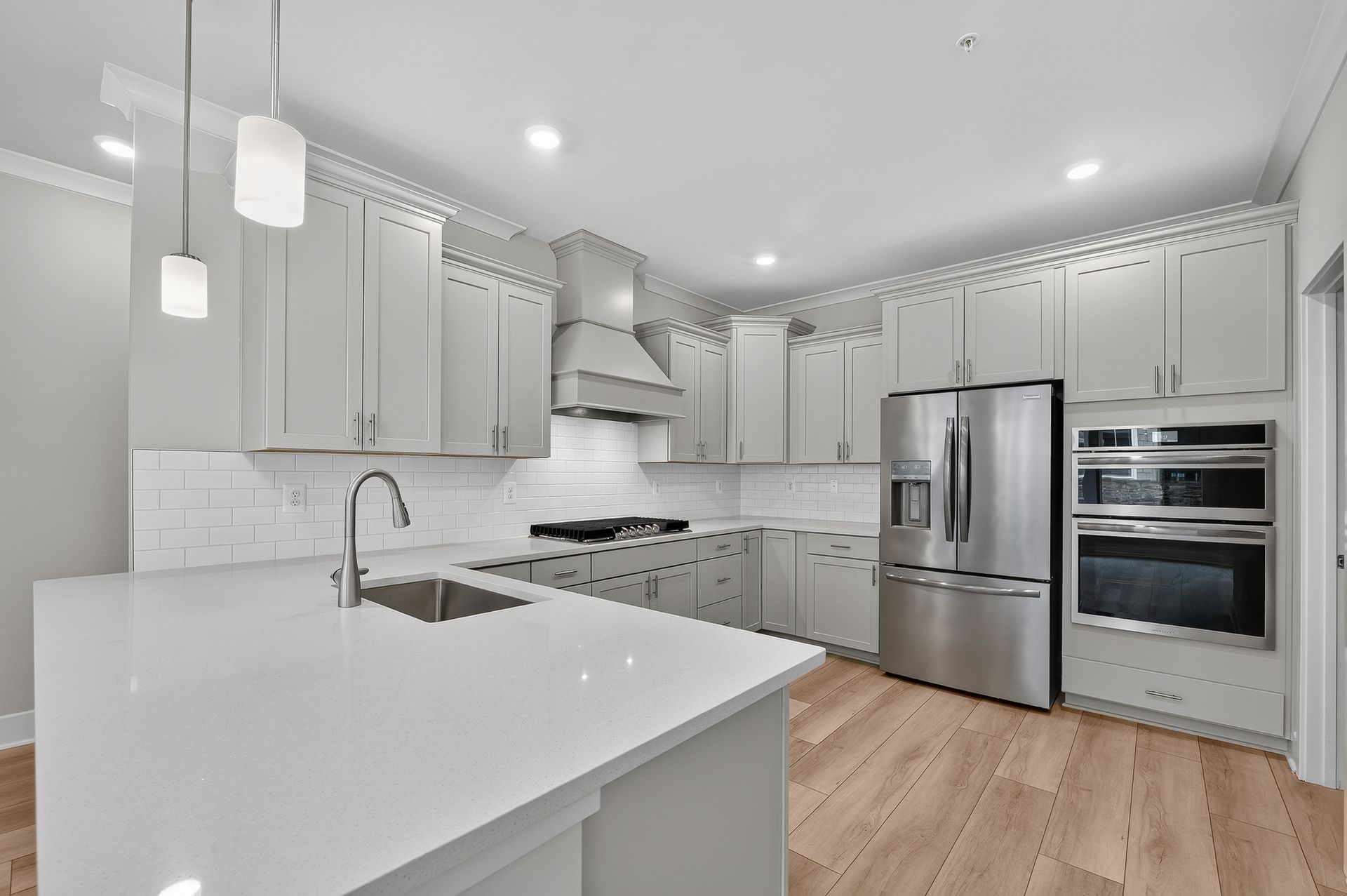 Heightsat Hunt Valley55+ Bailey Kitchen 4of4 F1