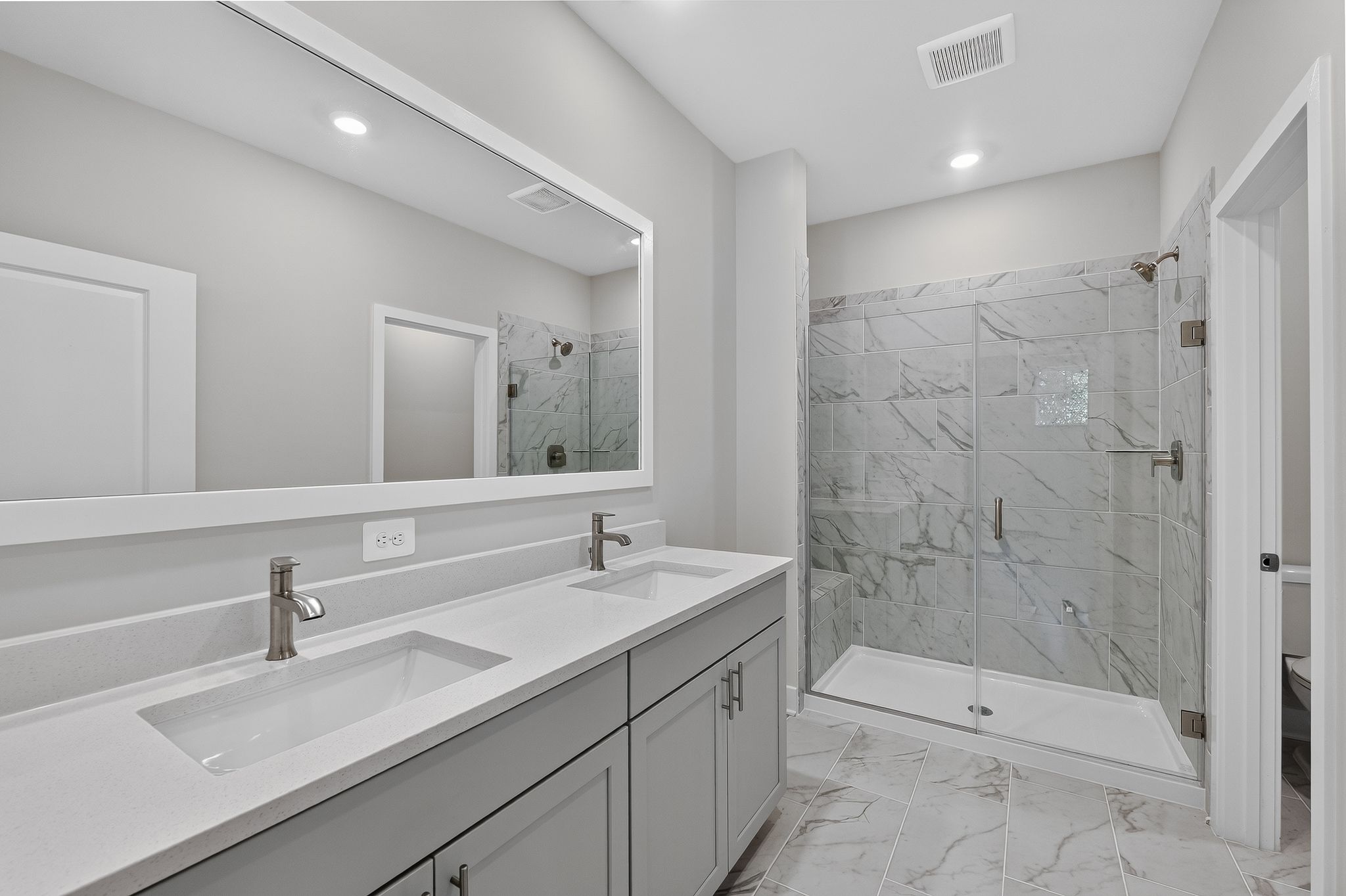 Heightsat Hunt Valley55+ Bailey Owners Bath F1