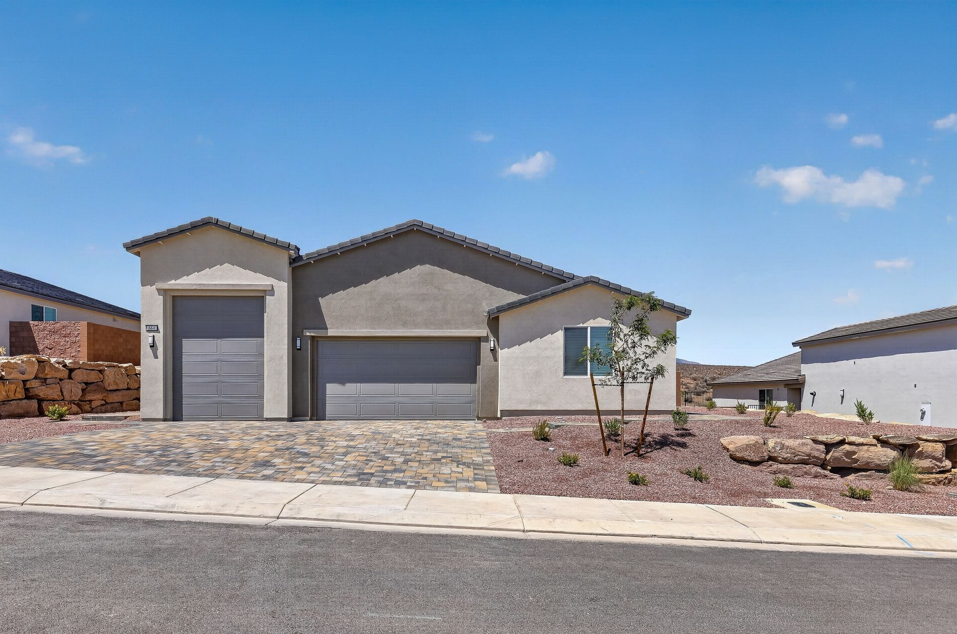 06 664 S Cecita Wy Edit