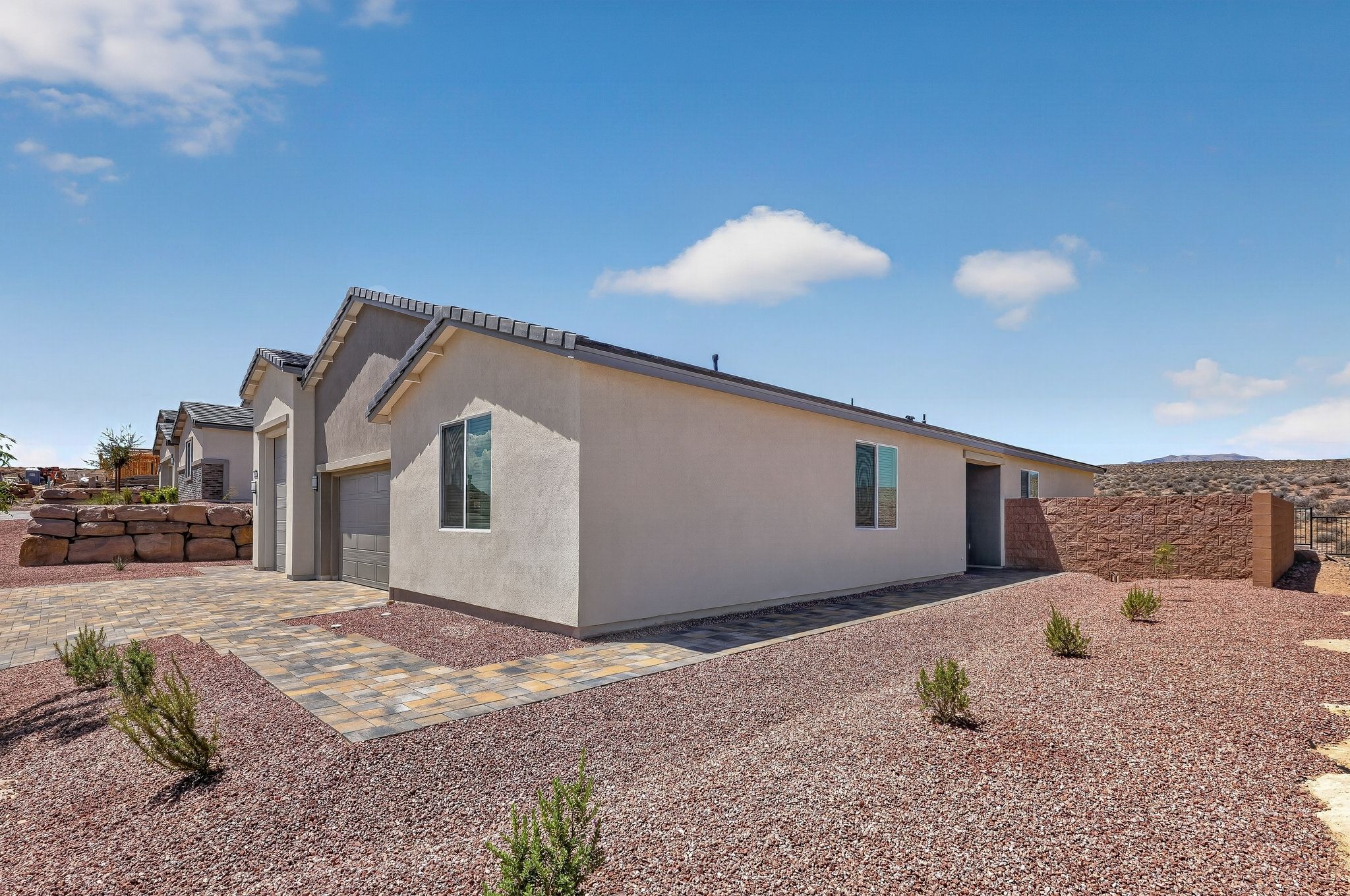 05 664 S Cecita Wy Edit