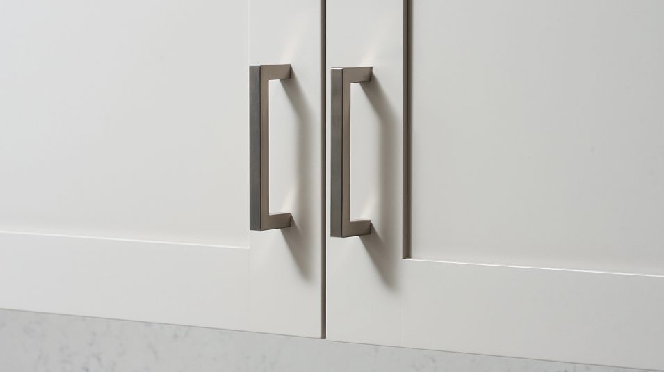 Windham II Res1941 Cabinet Hardware F1