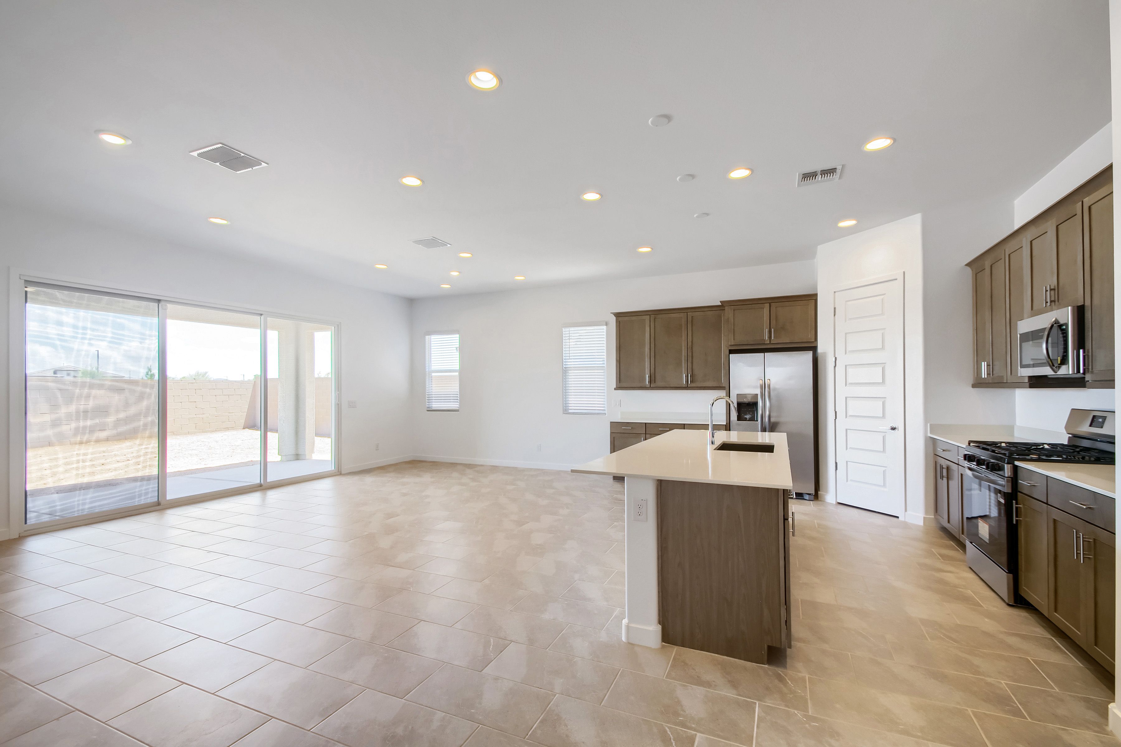 25481 N 167th Ln   Print Quality   003   03 Kitchen
