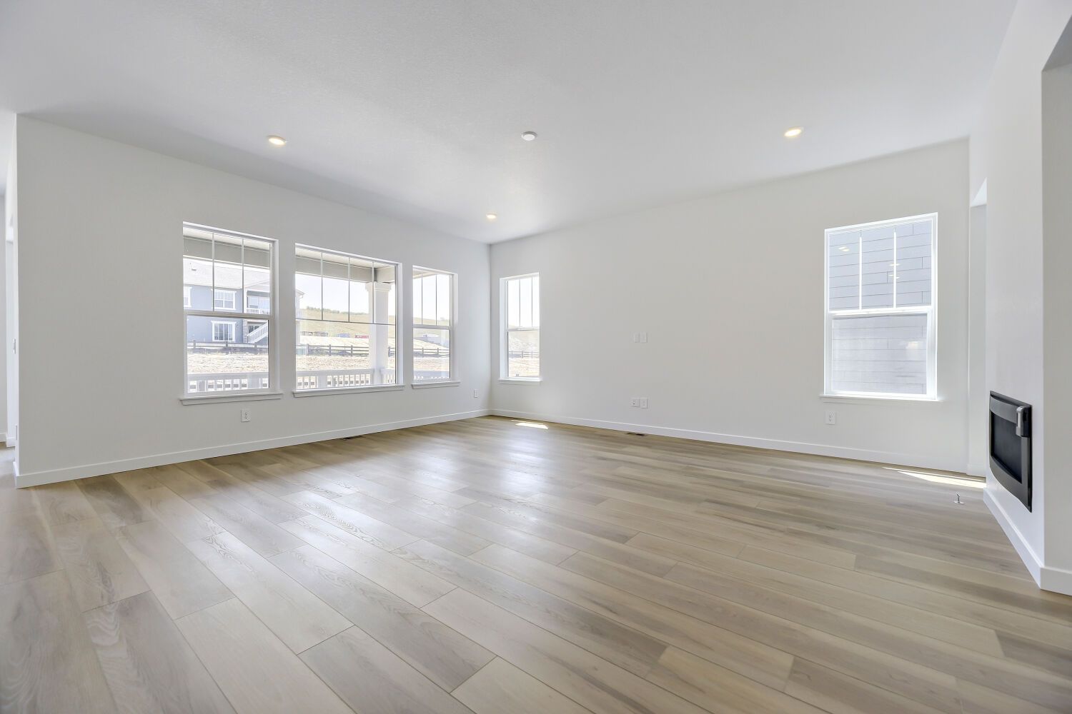 4200 Buttongrass Trl   Web Quality   002   02 Living Room