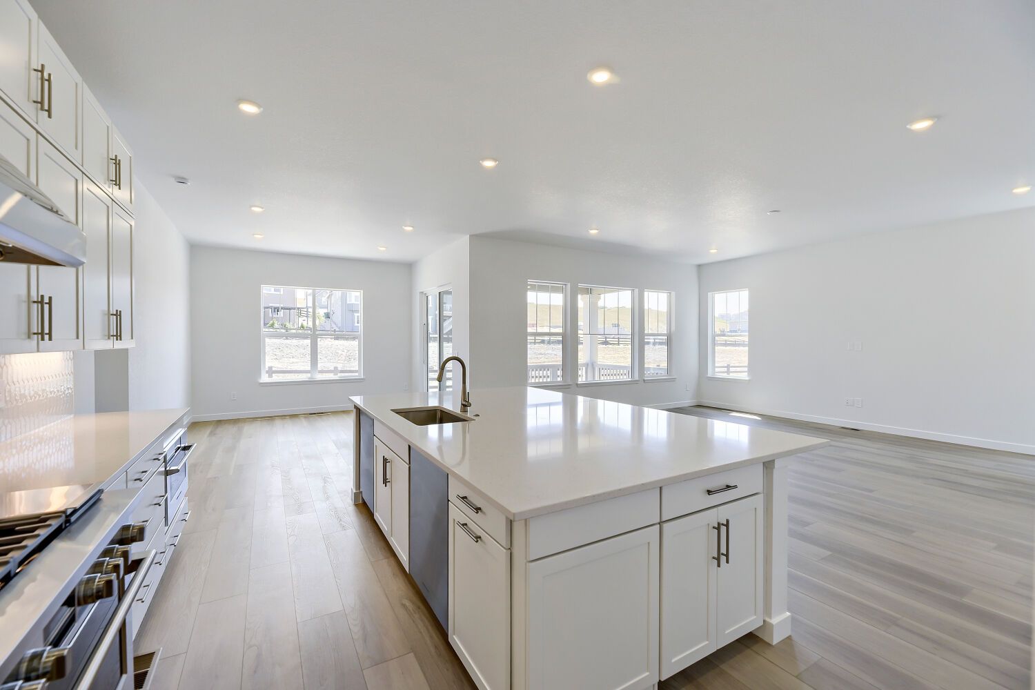 4200 Buttongrass Trl   Web Quality   004   04 Kitchen