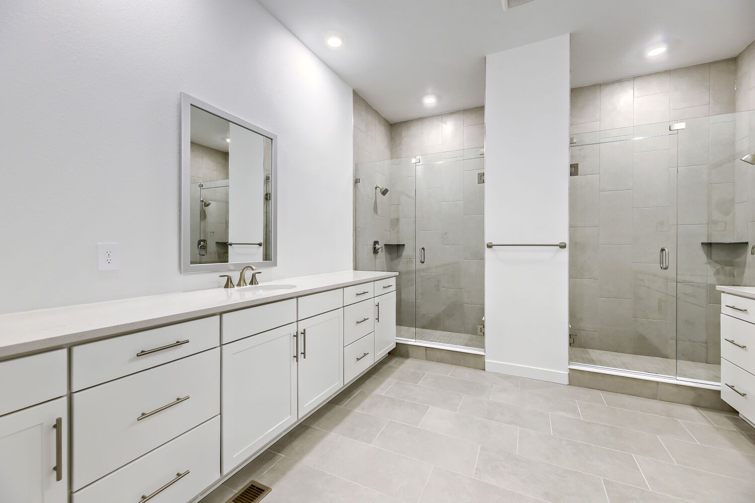 4200 Buttongrass Trl   Web Quality   007   07 Primary Bathroom
