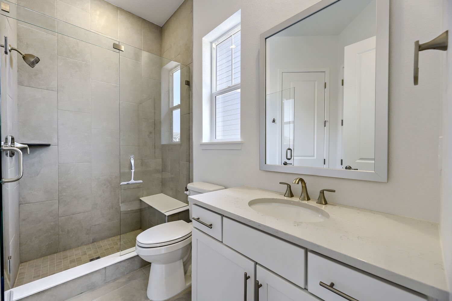 4200 Buttongrass Trl   Web Quality   011   11 Bathroom