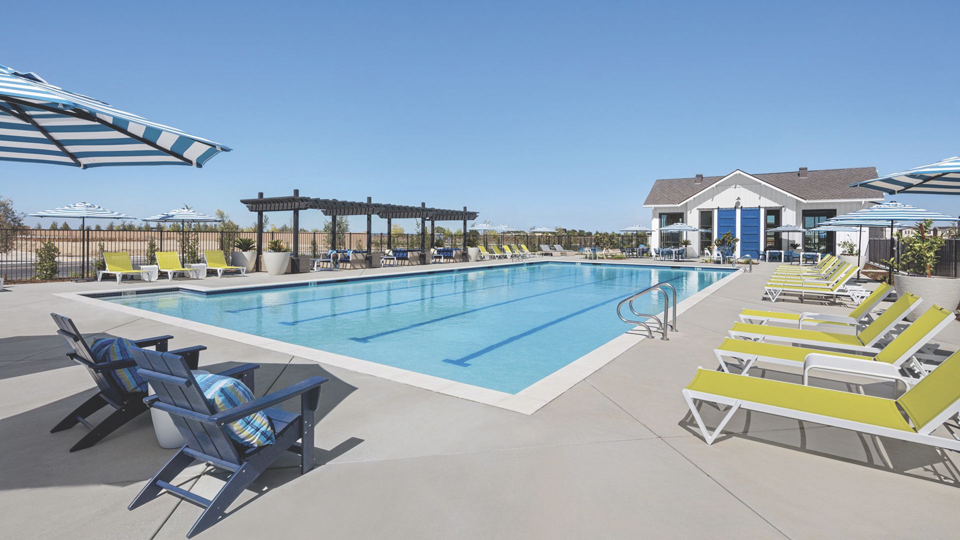 Northlake Amenity Swimming Pool 4of4 CMYK hero