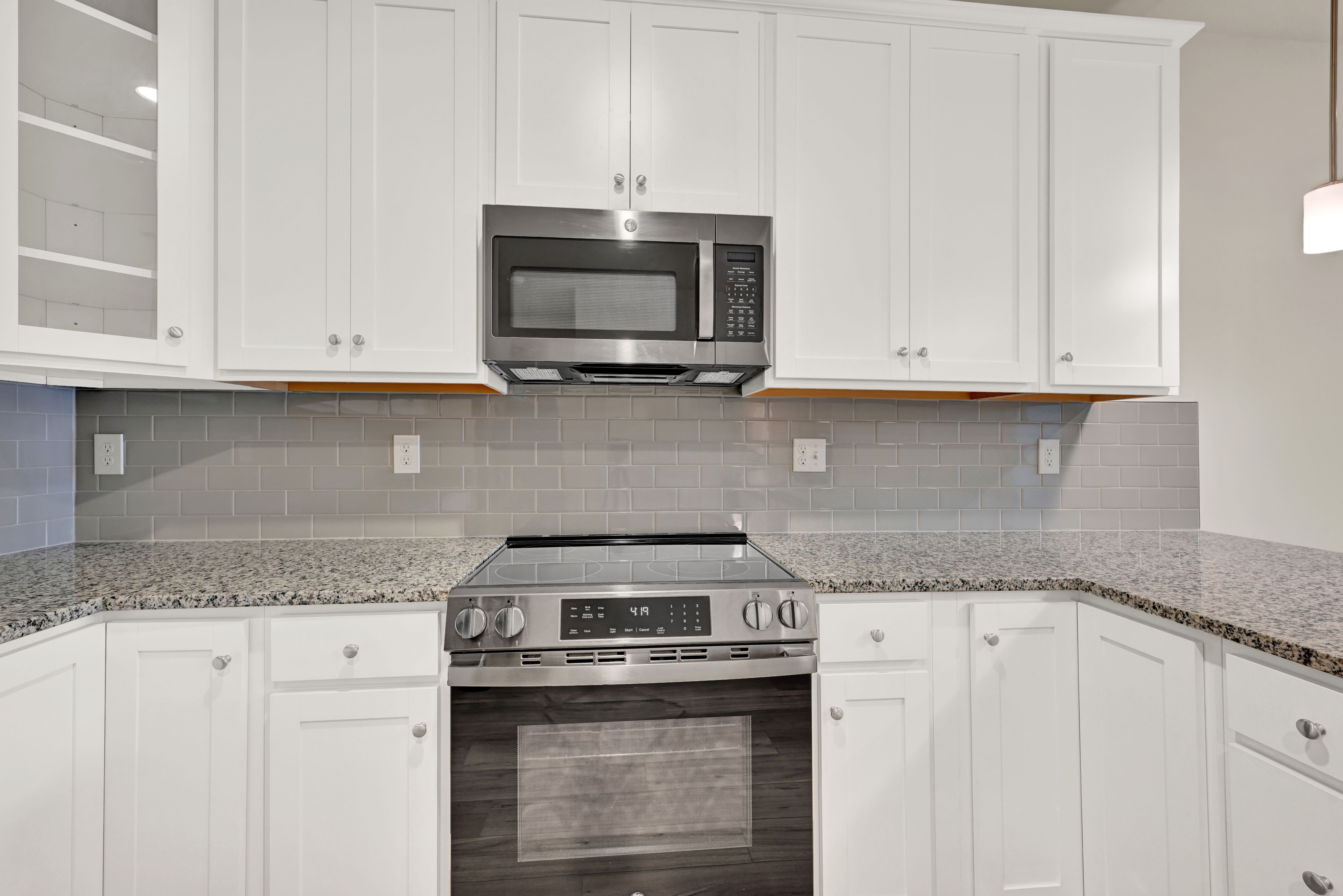 Beechfield Manors55+ Daisy Kitchen 1of11